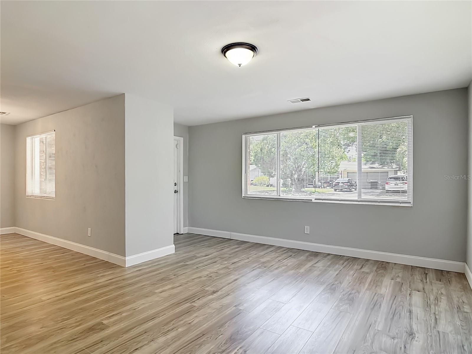 1495 Granada Ave Property Photo 3