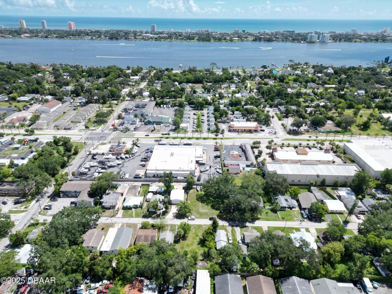 724 State Ave Property Photo 4