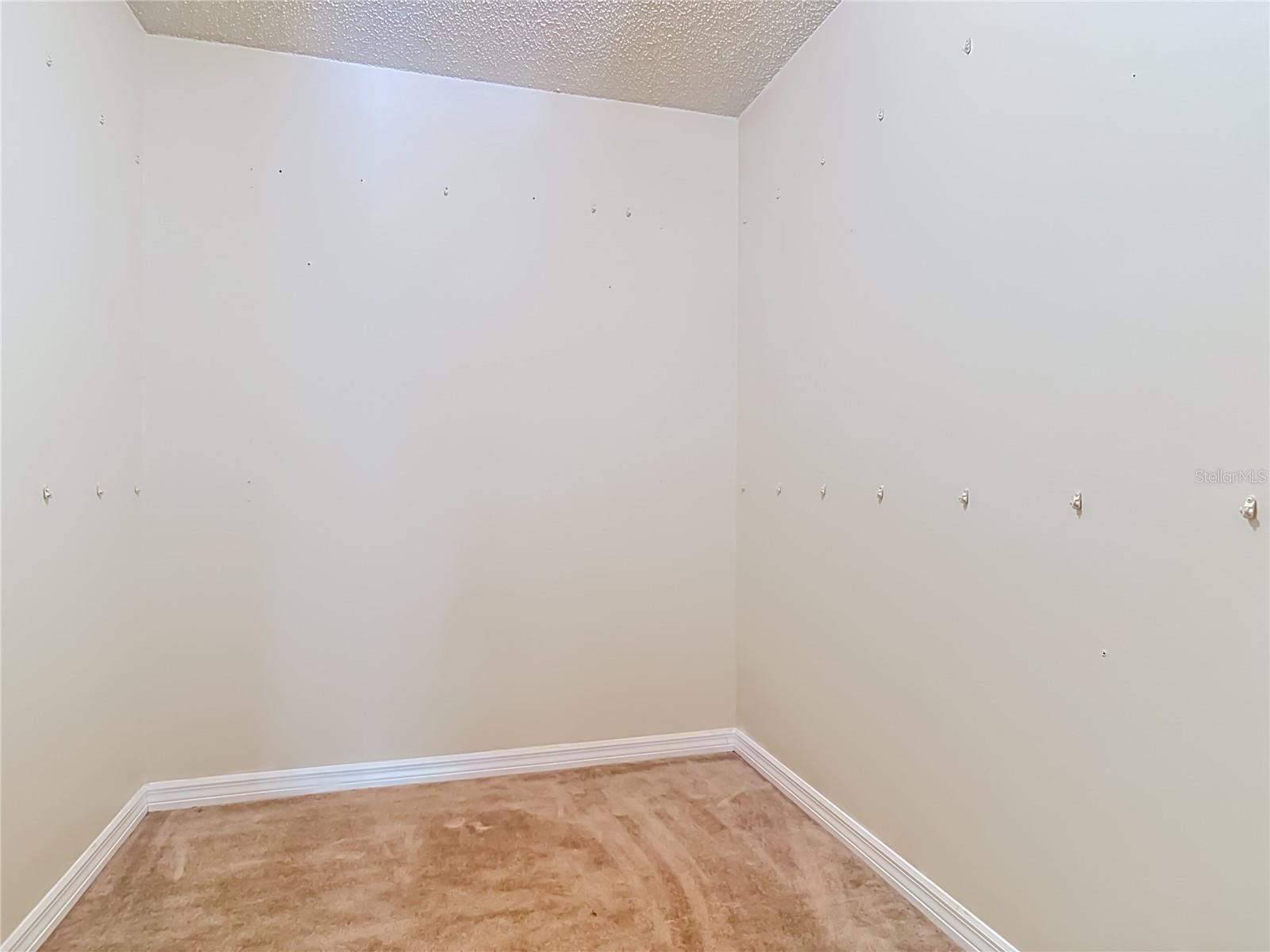 625 Brunswick Ter Property Photo 32