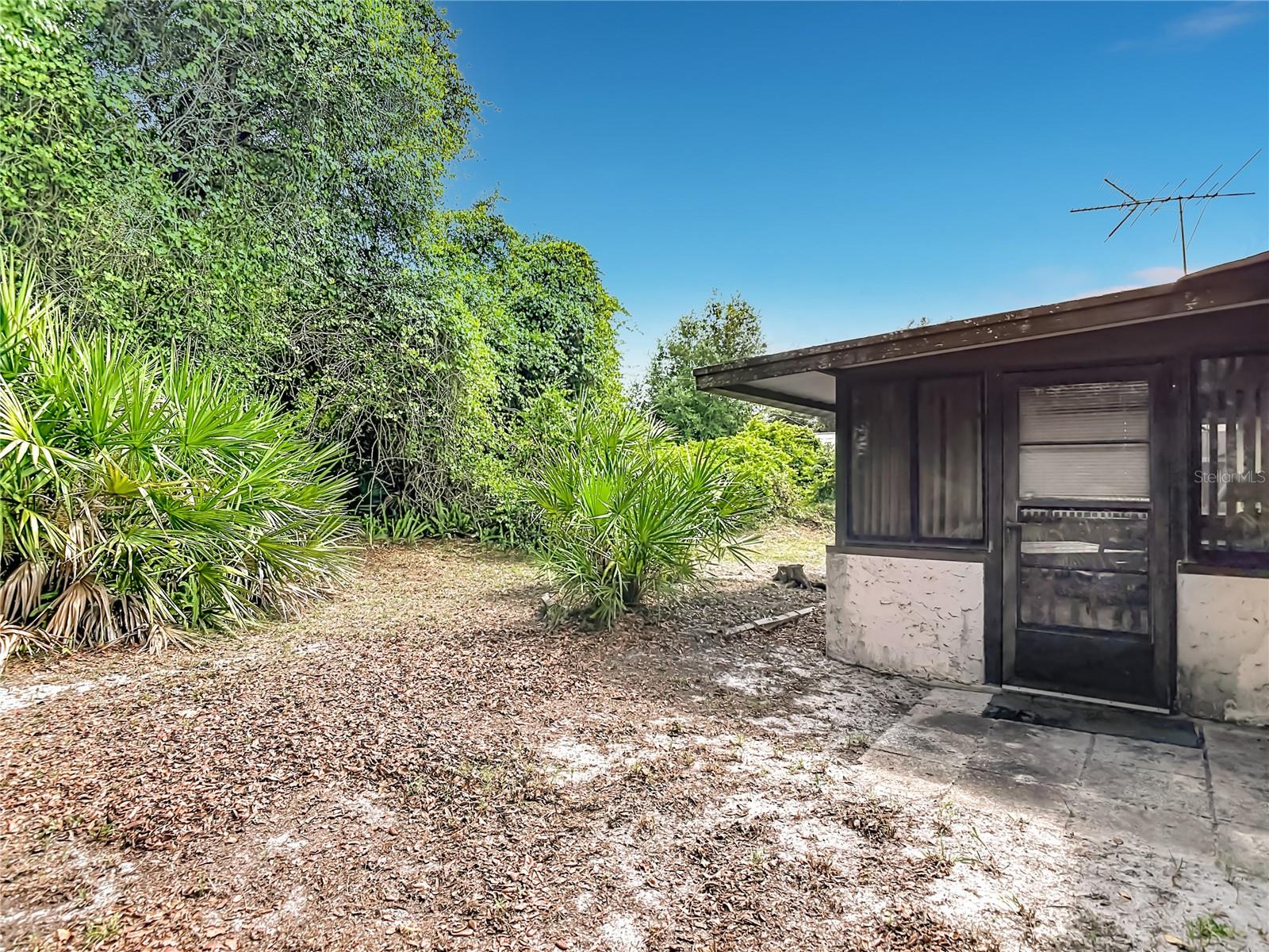 625 Brunswick Ter Property Photo 35