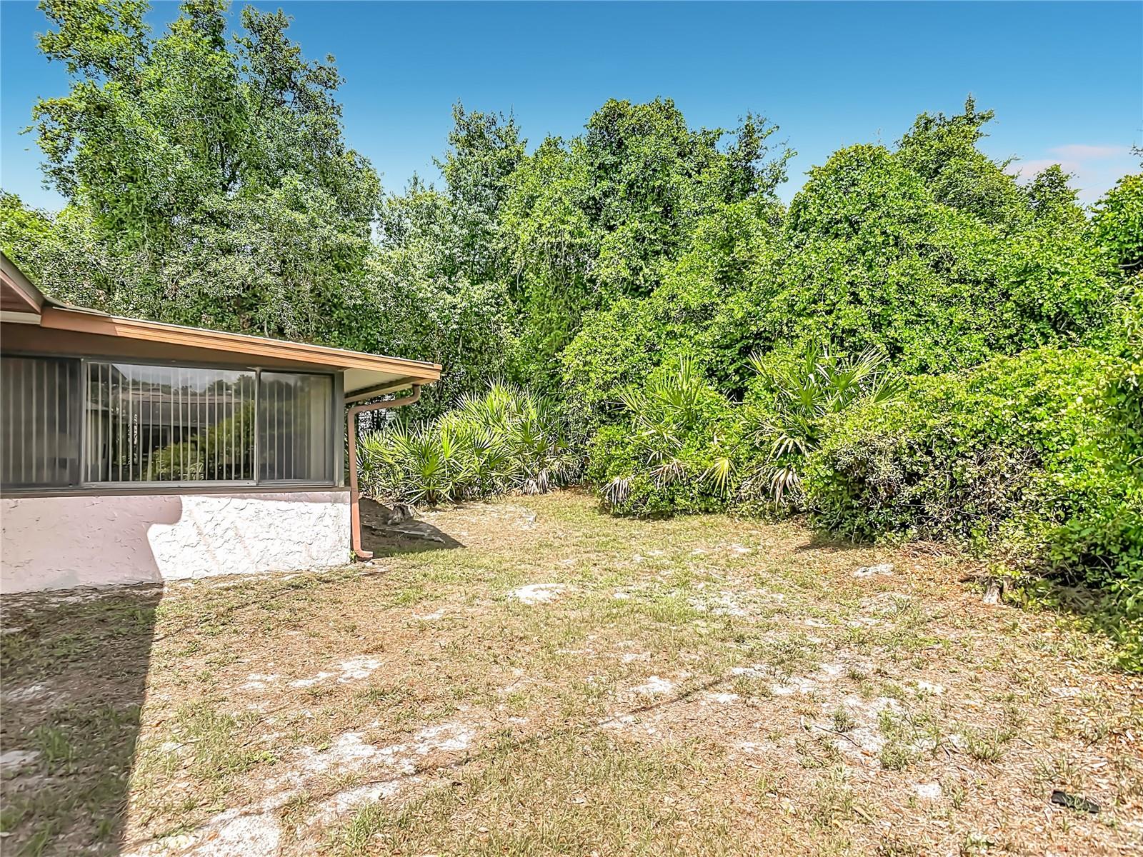 625 Brunswick Ter Property Photo 38