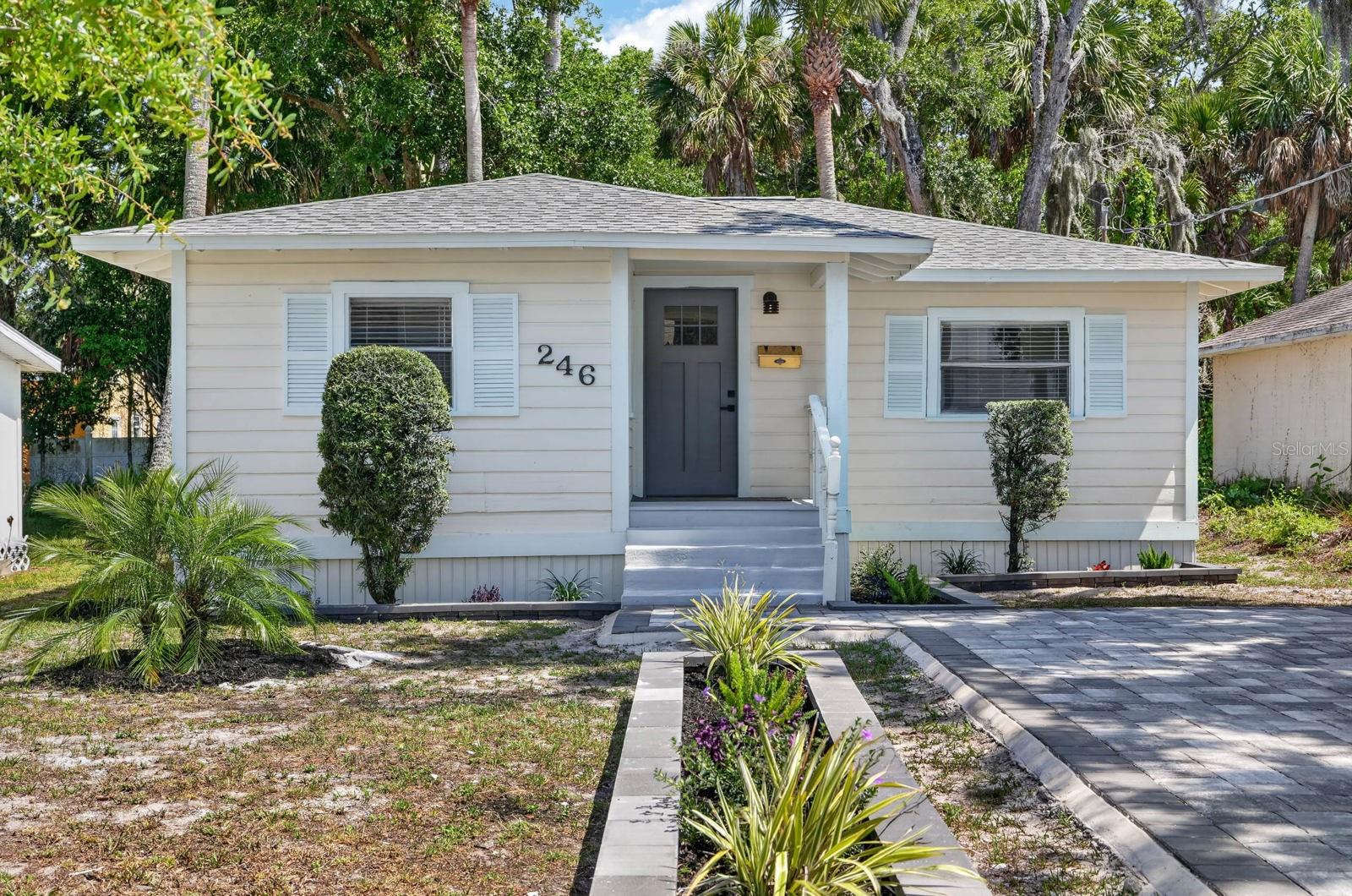 246 Willow Pl Property Photo 1