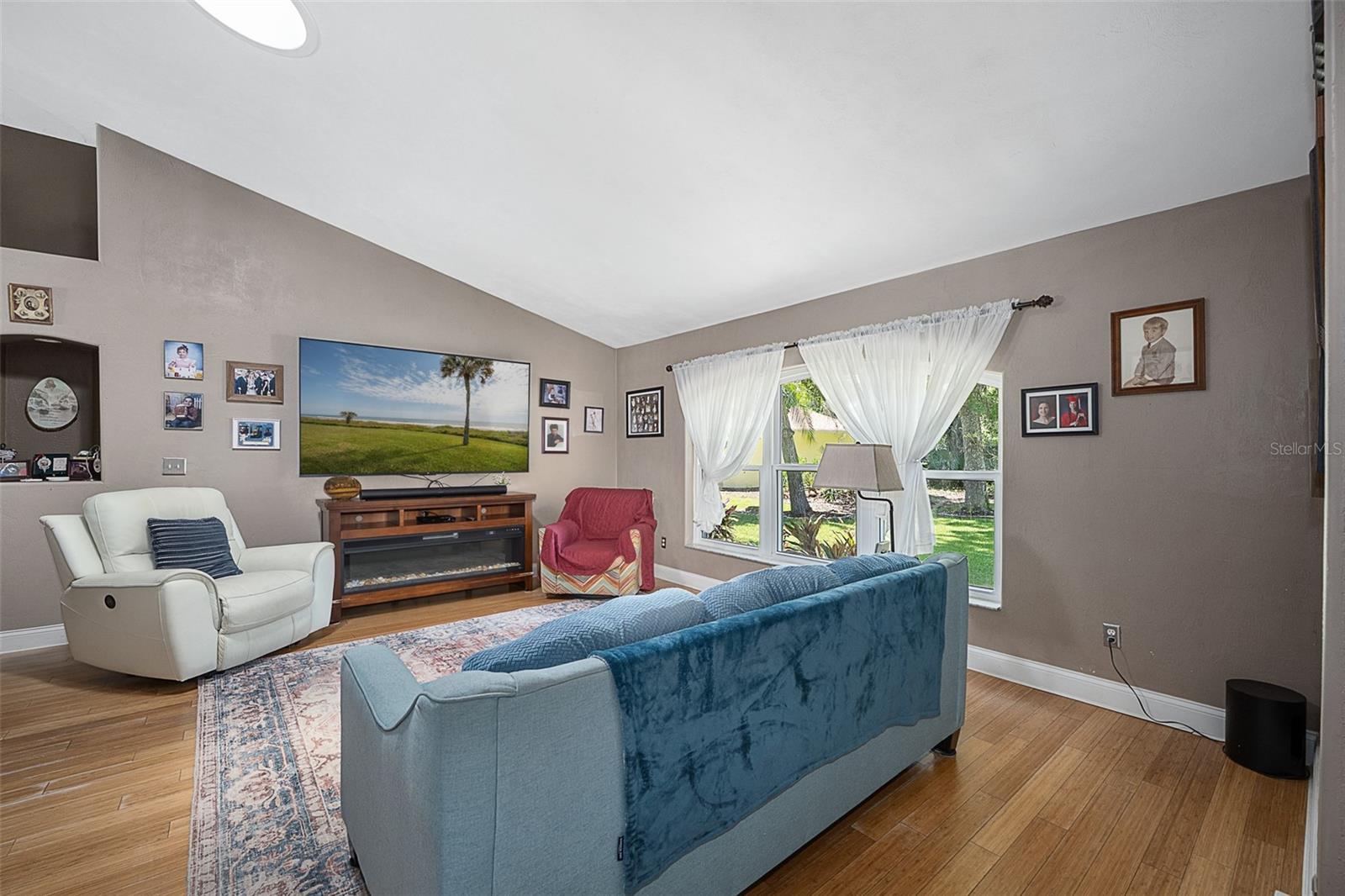 10 Cotton Mill Ct Property Photo 15