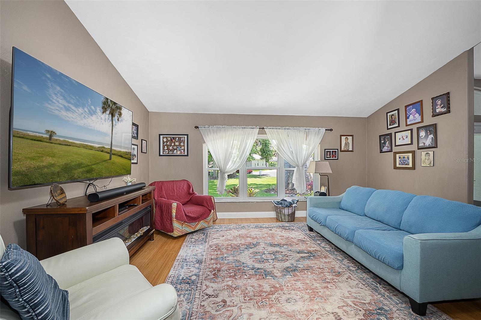 10 Cotton Mill Ct Property Photo 16