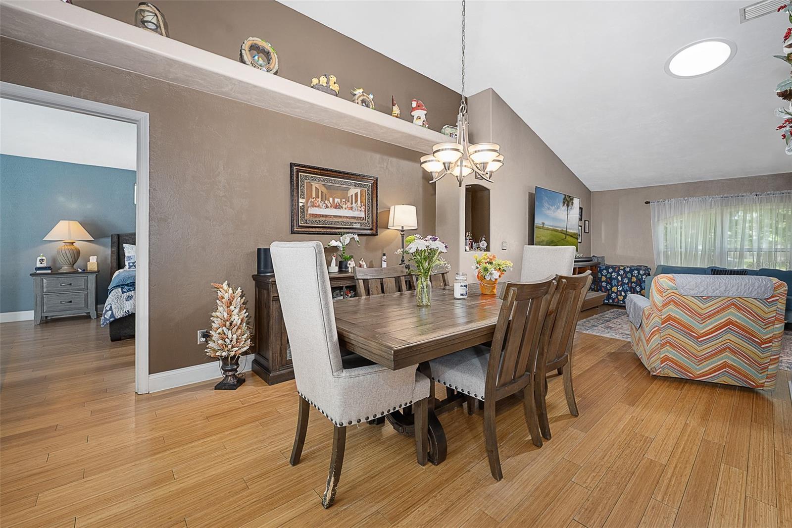 10 Cotton Mill Ct Property Photo 18