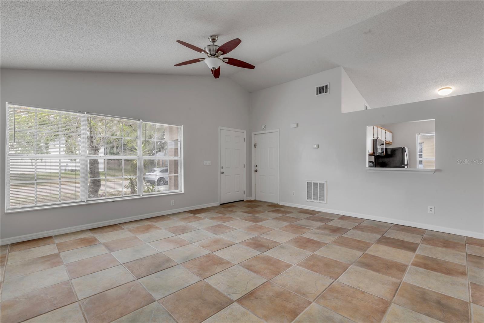 5546 Regal Oak Cir Property Photo 5