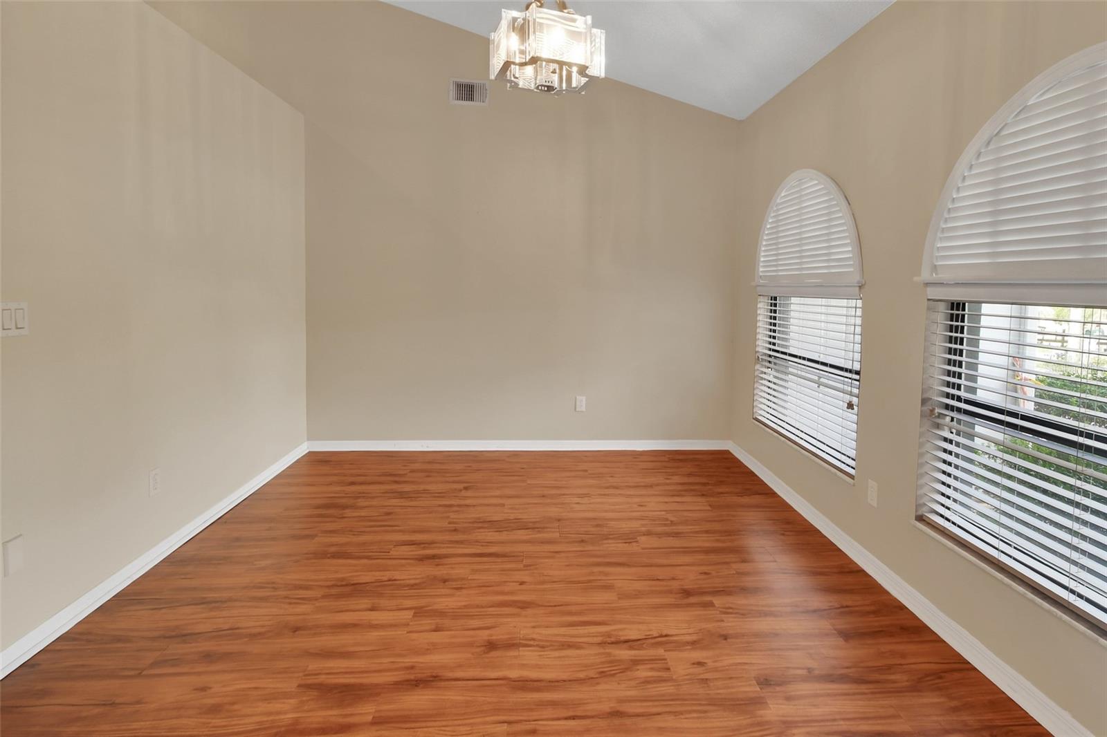 2465 Royal Rd Property Photo 17