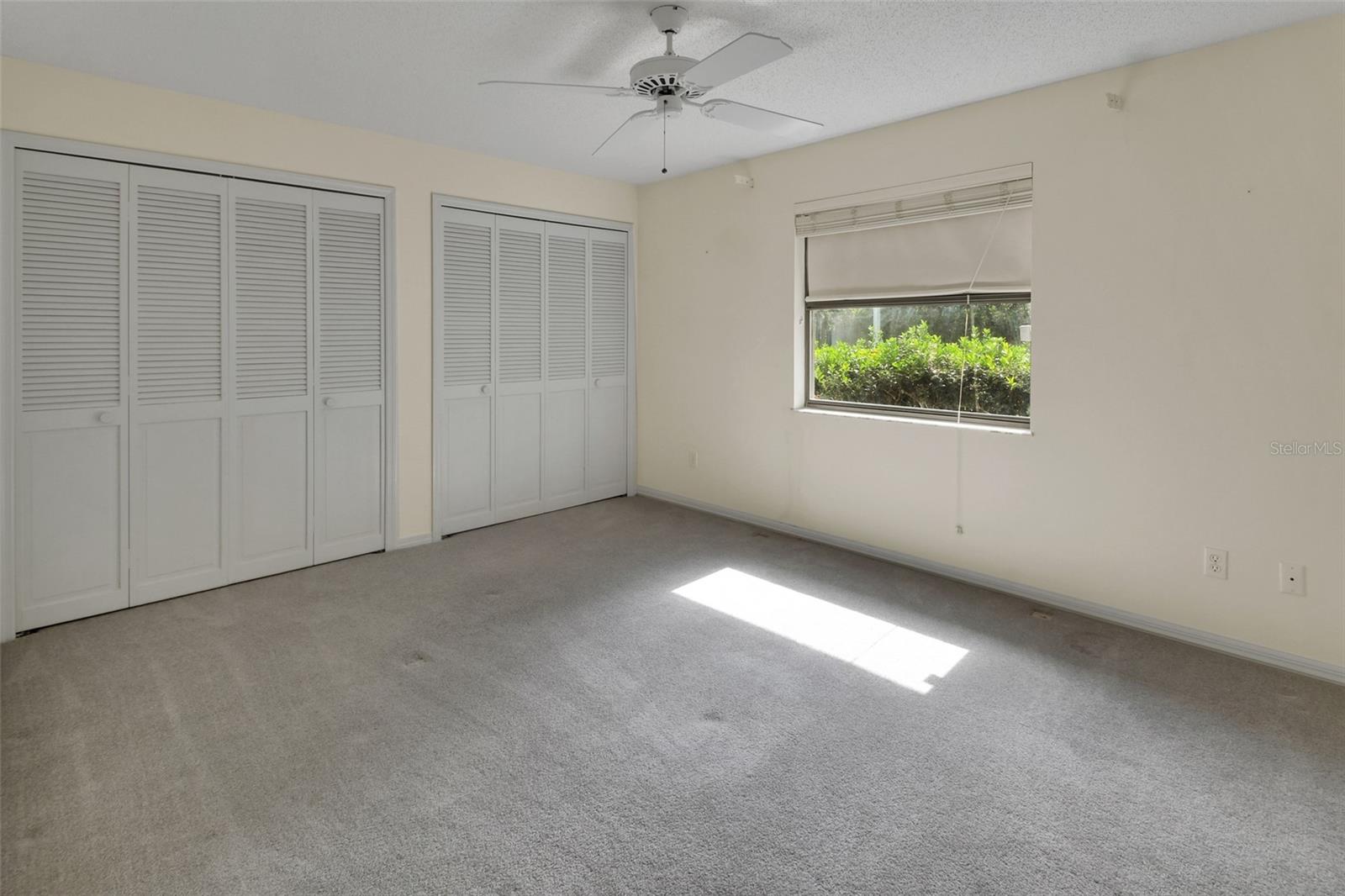 2465 Royal Rd Property Photo 36