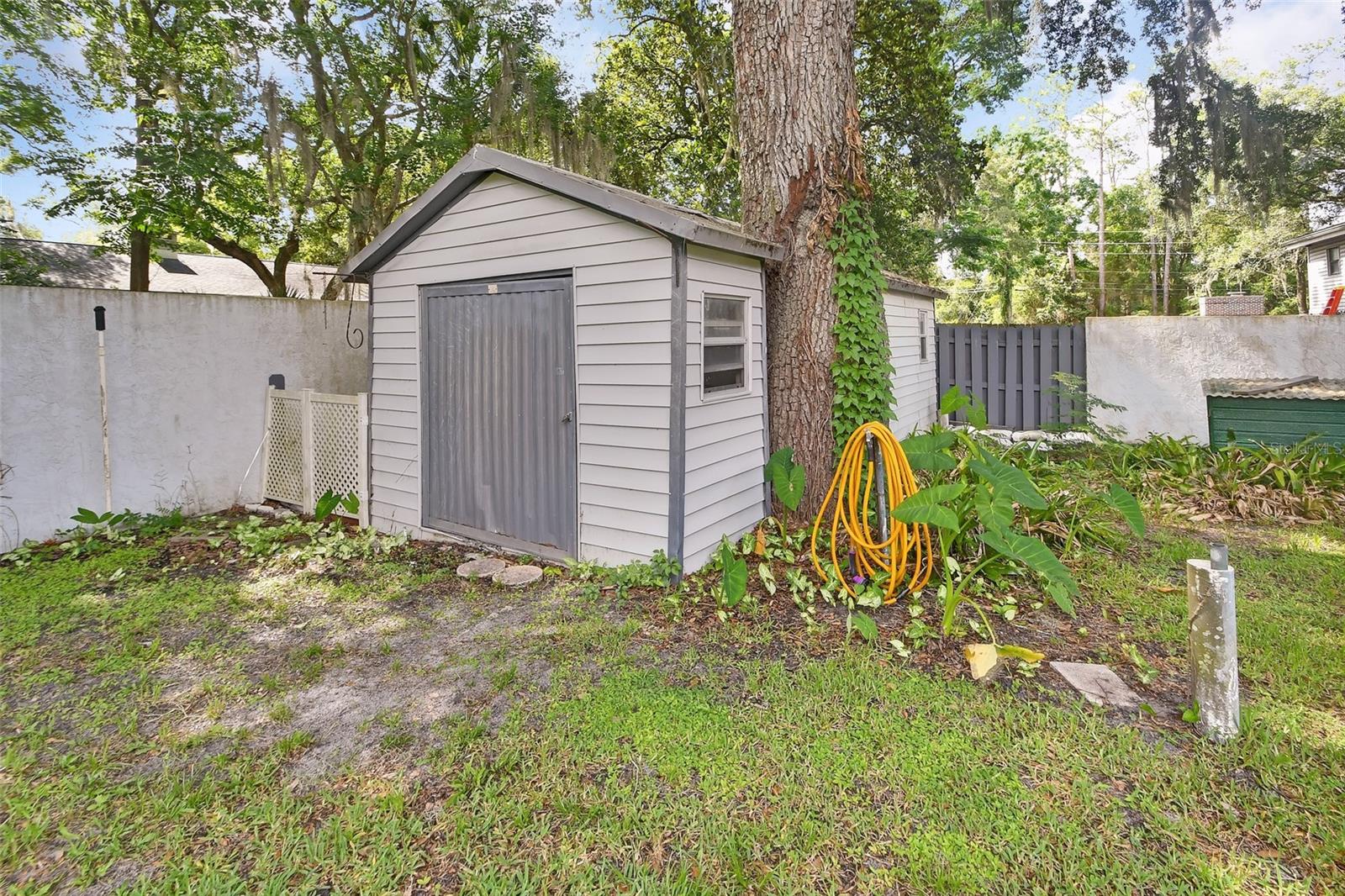 2465 Royal Rd Property Photo 46