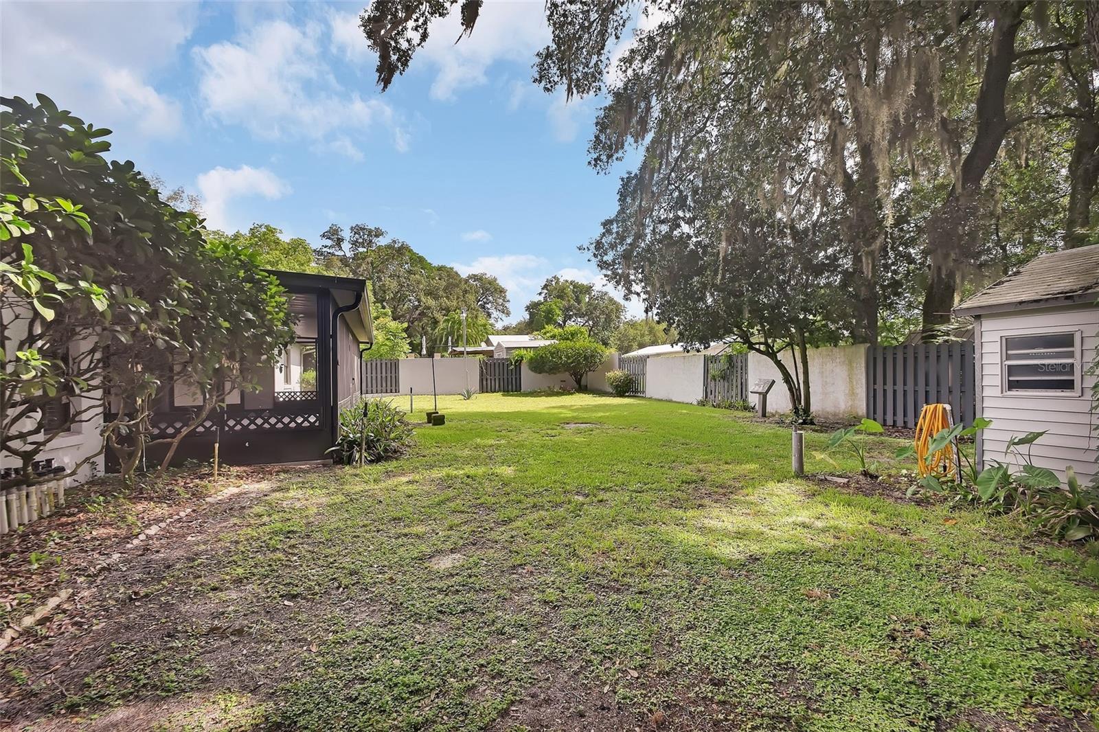 2465 Royal Rd Property Photo 47