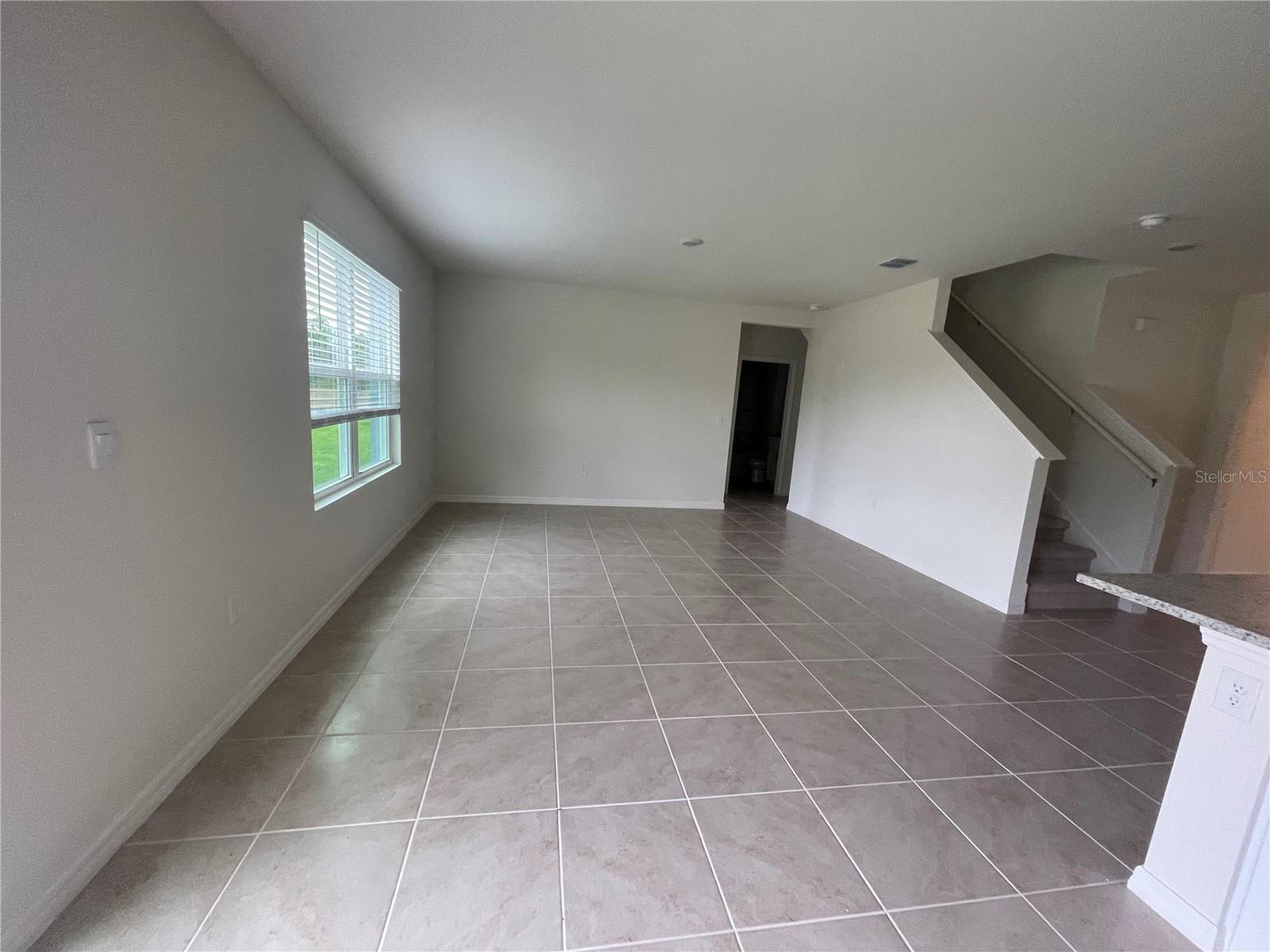 498 Baroness Way Property Photo 3