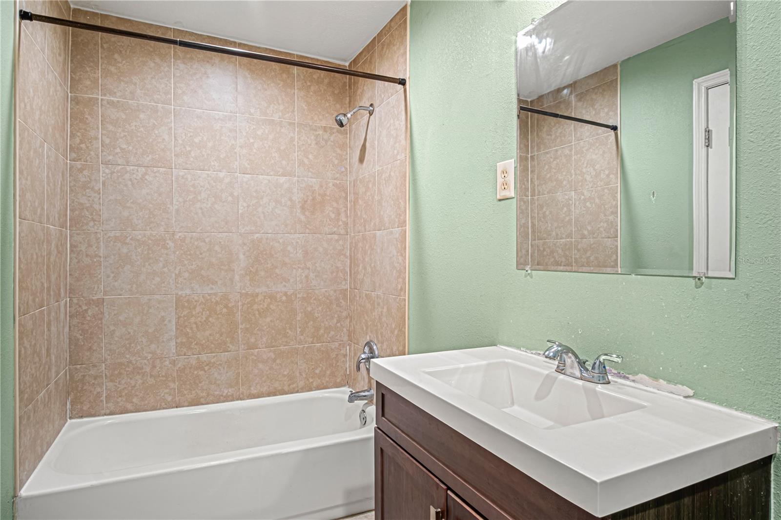 4588 Parker Ave Property Photo 12