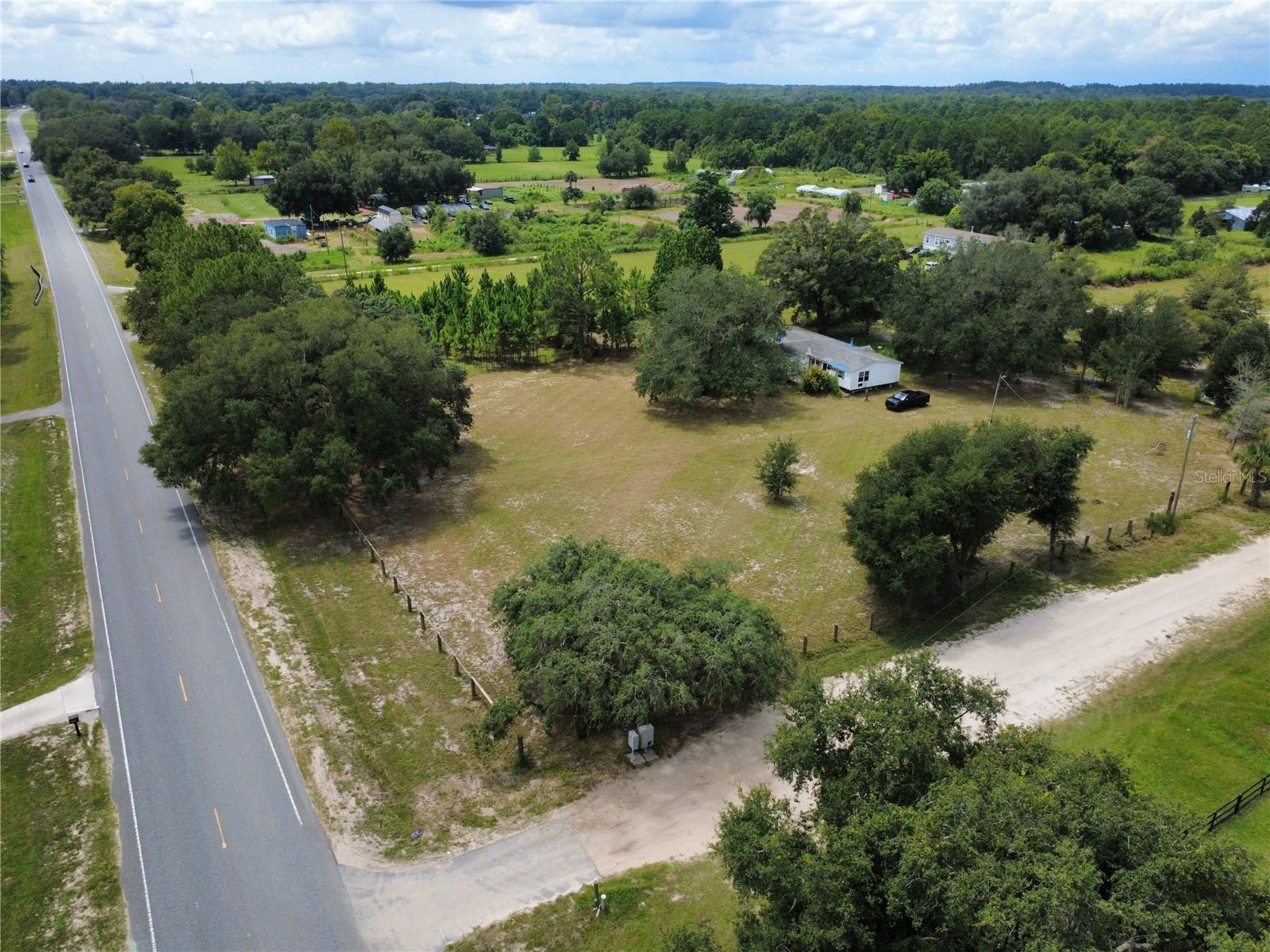 38045 County Road 439 Property Photo 1