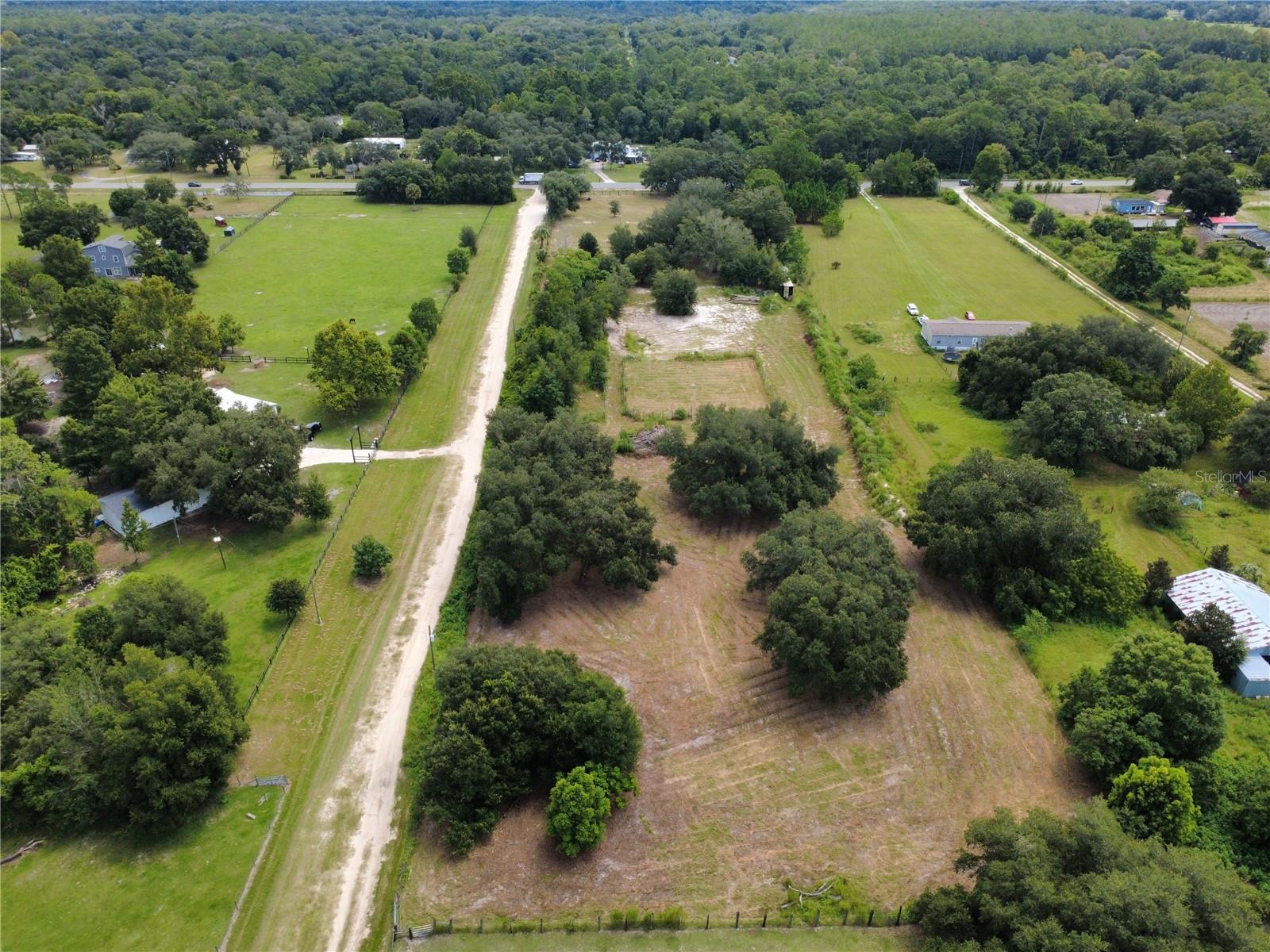 38045 County Road 439 Property Photo 11