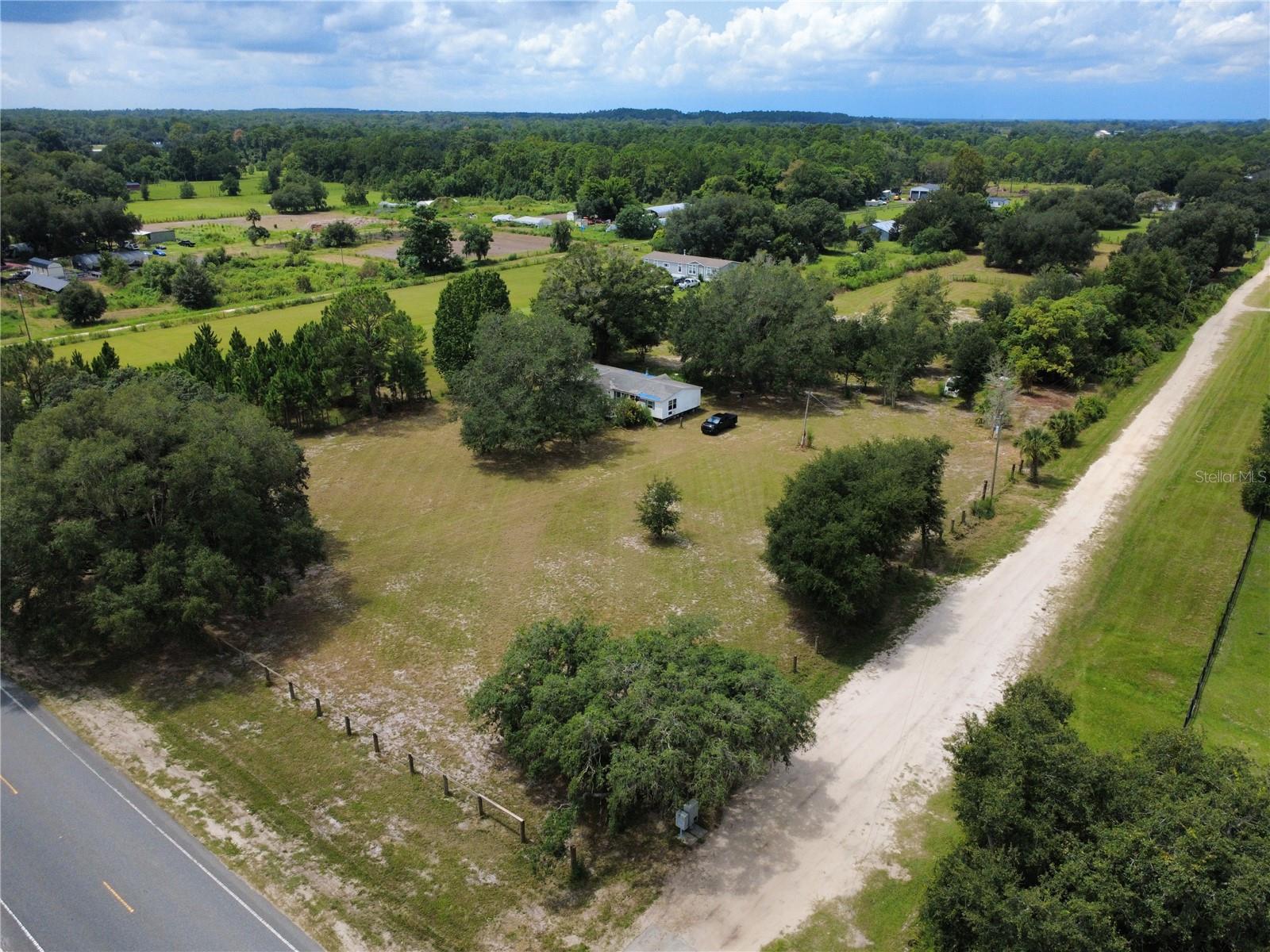 38045 County Road 439 Property Photo 15