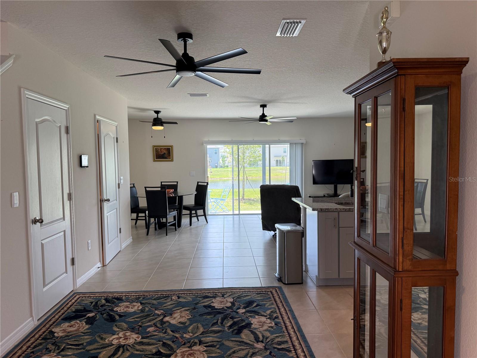 2730 Silver Canoe Dr Property Photo 4