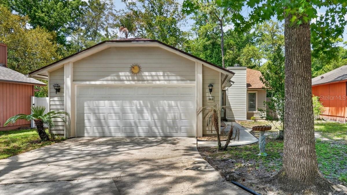 302 Gatewood Ct Property Photo 2