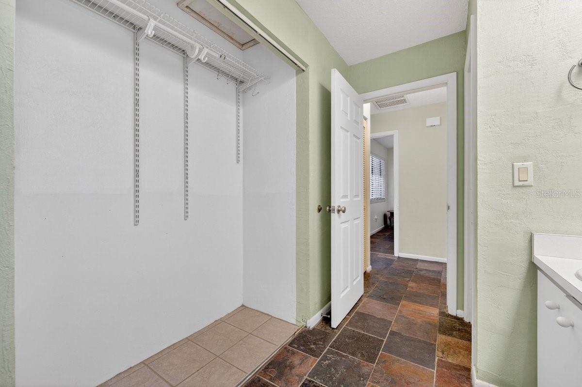 302 Gatewood Ct Property Photo 22