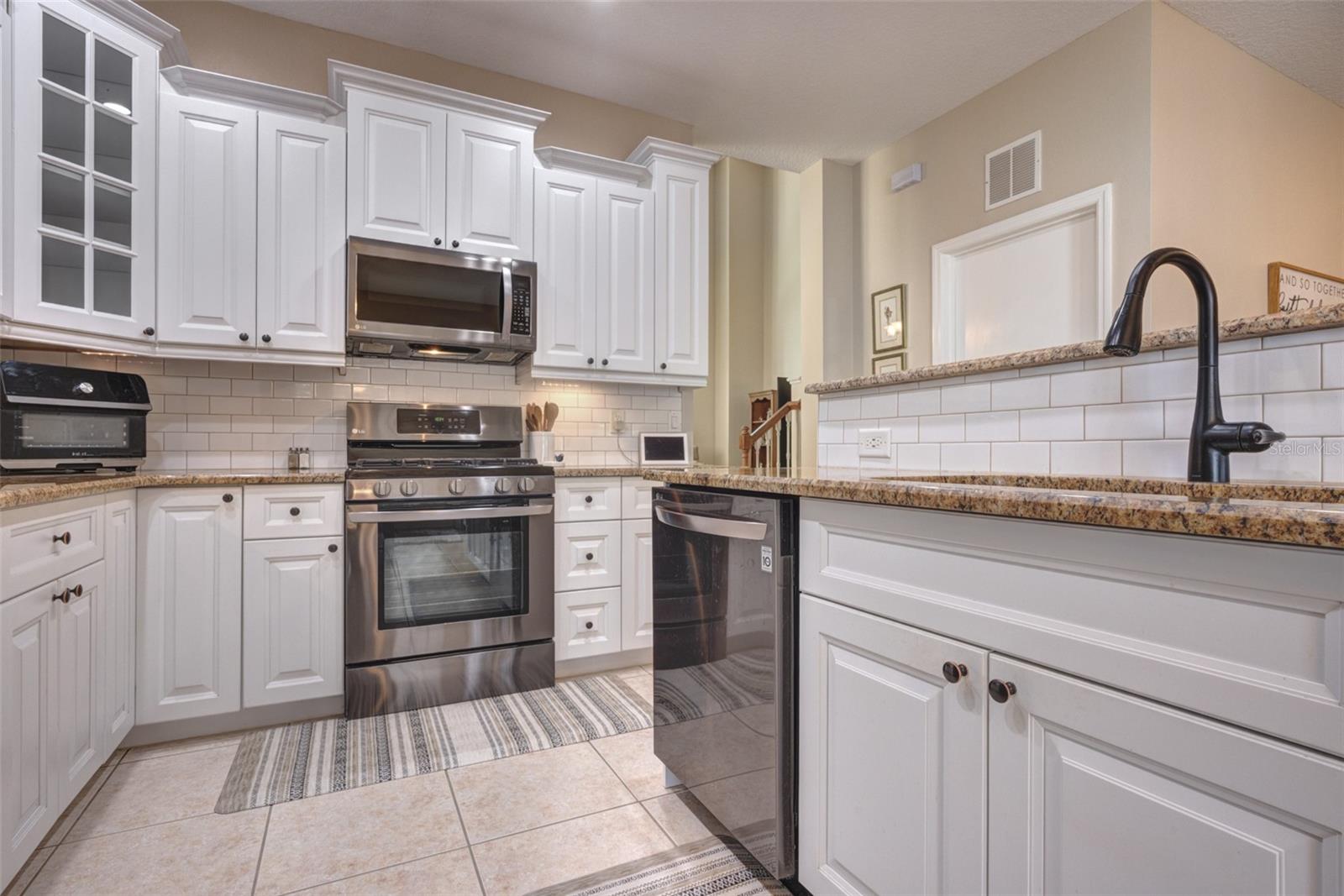 901 Wynbrook Ln Property Photo 16