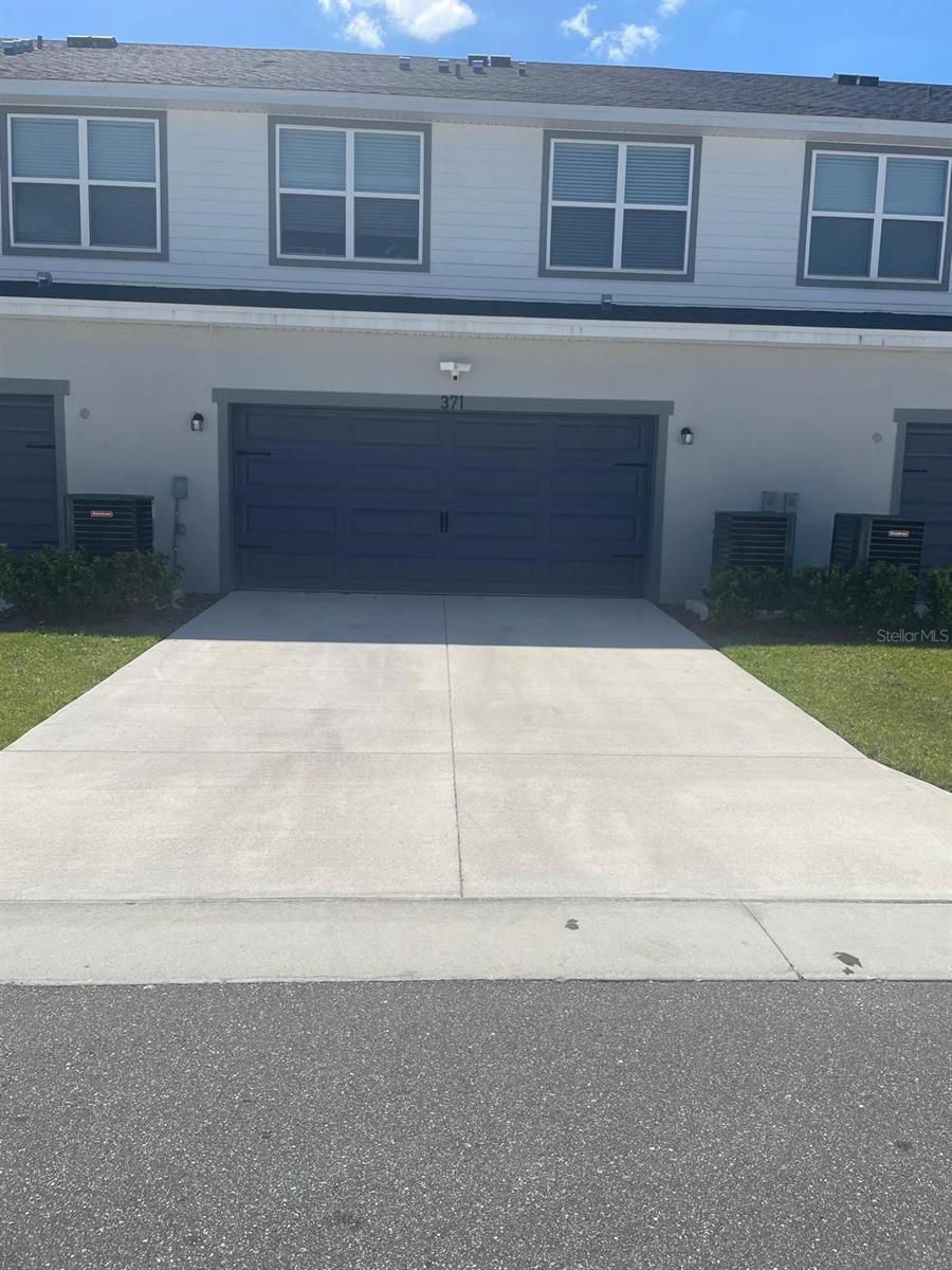 371 CROSSINGS AVE Property Photo 1