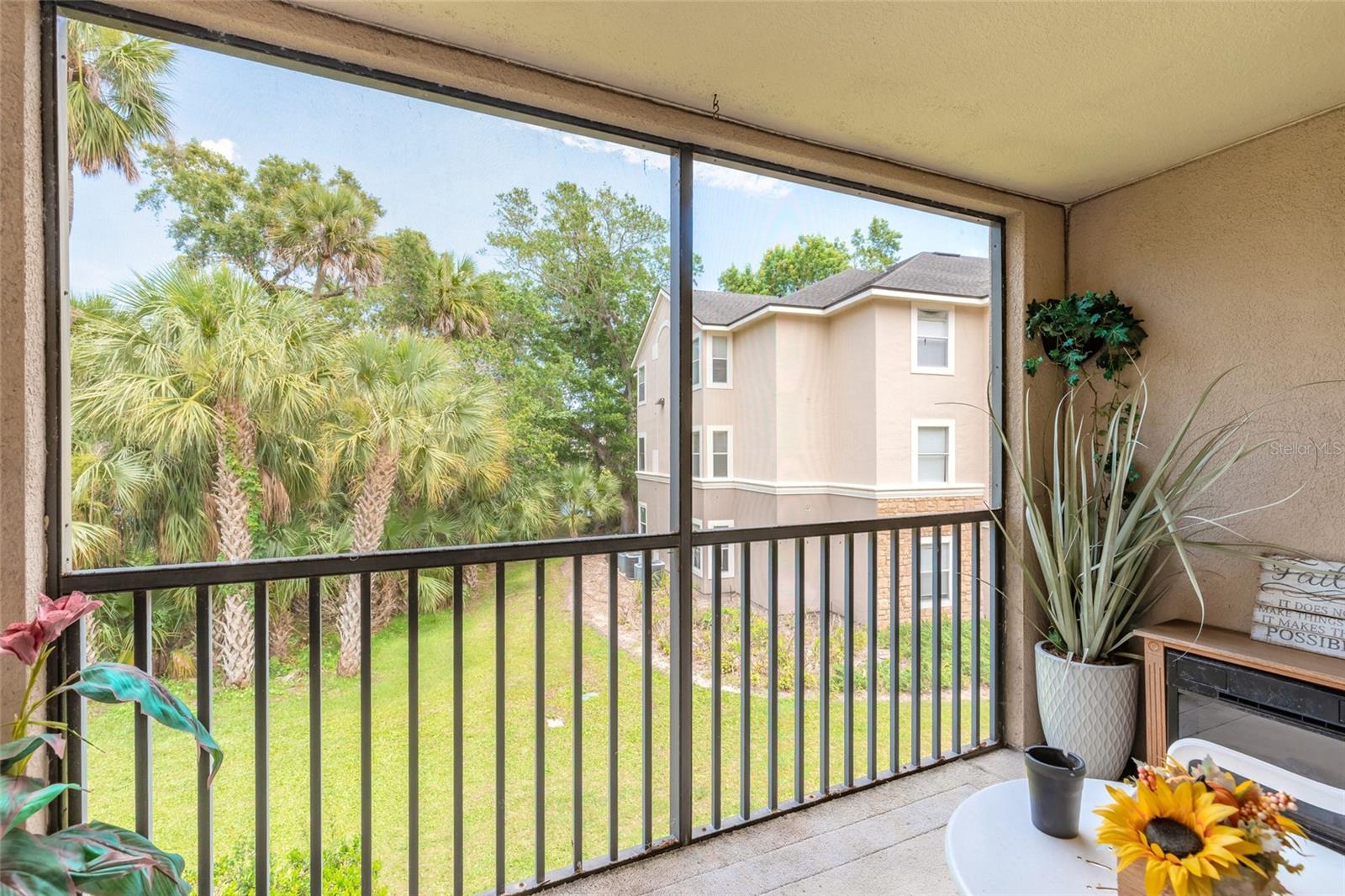 940 Village Trl #2-208 Property Photo 8