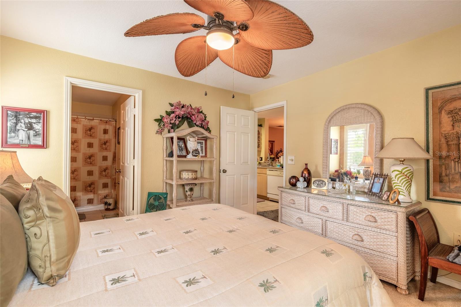 940 Village Trl #2-208 Property Photo 14