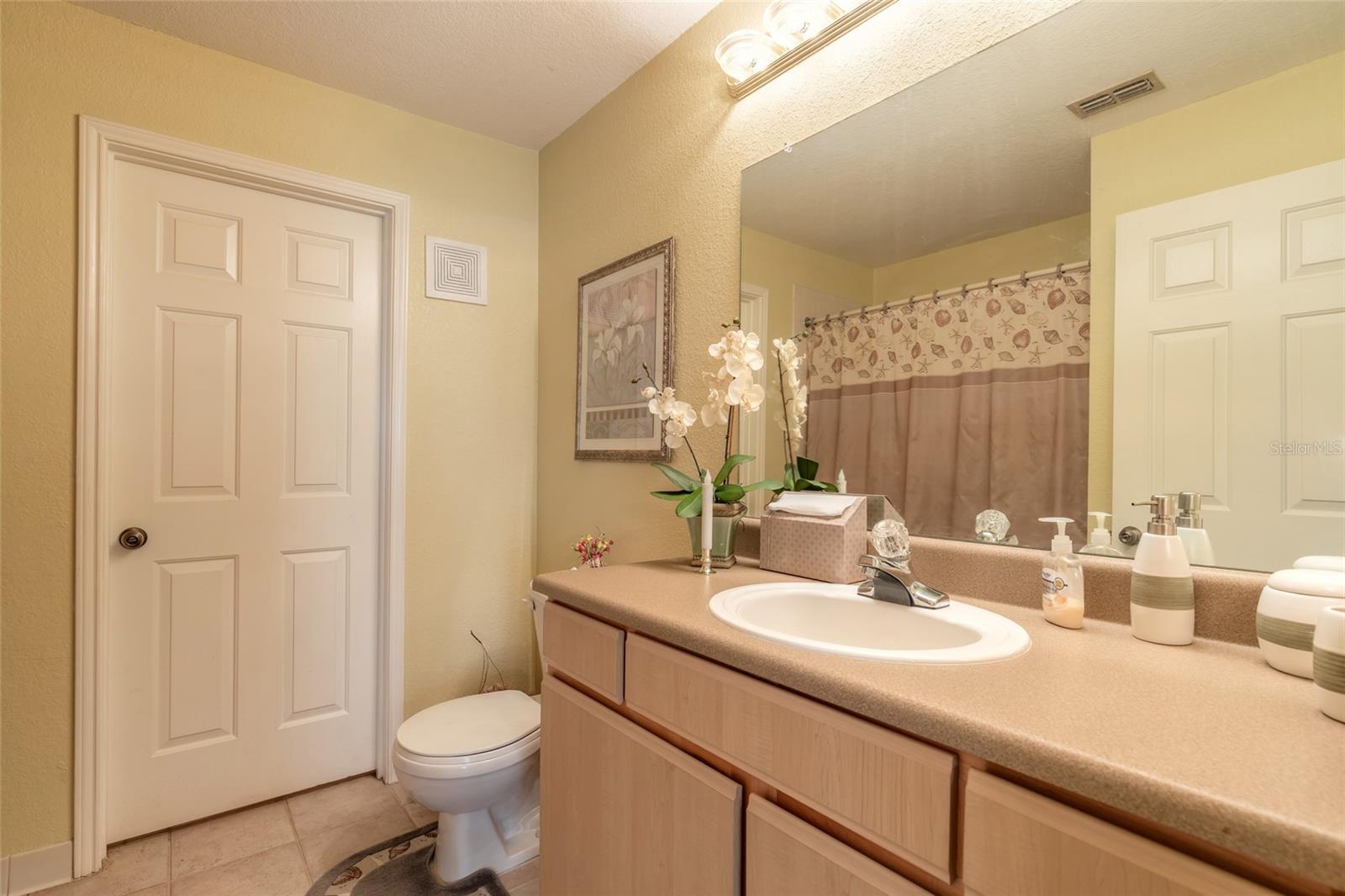 940 Village Trl #2-208 Property Photo 17