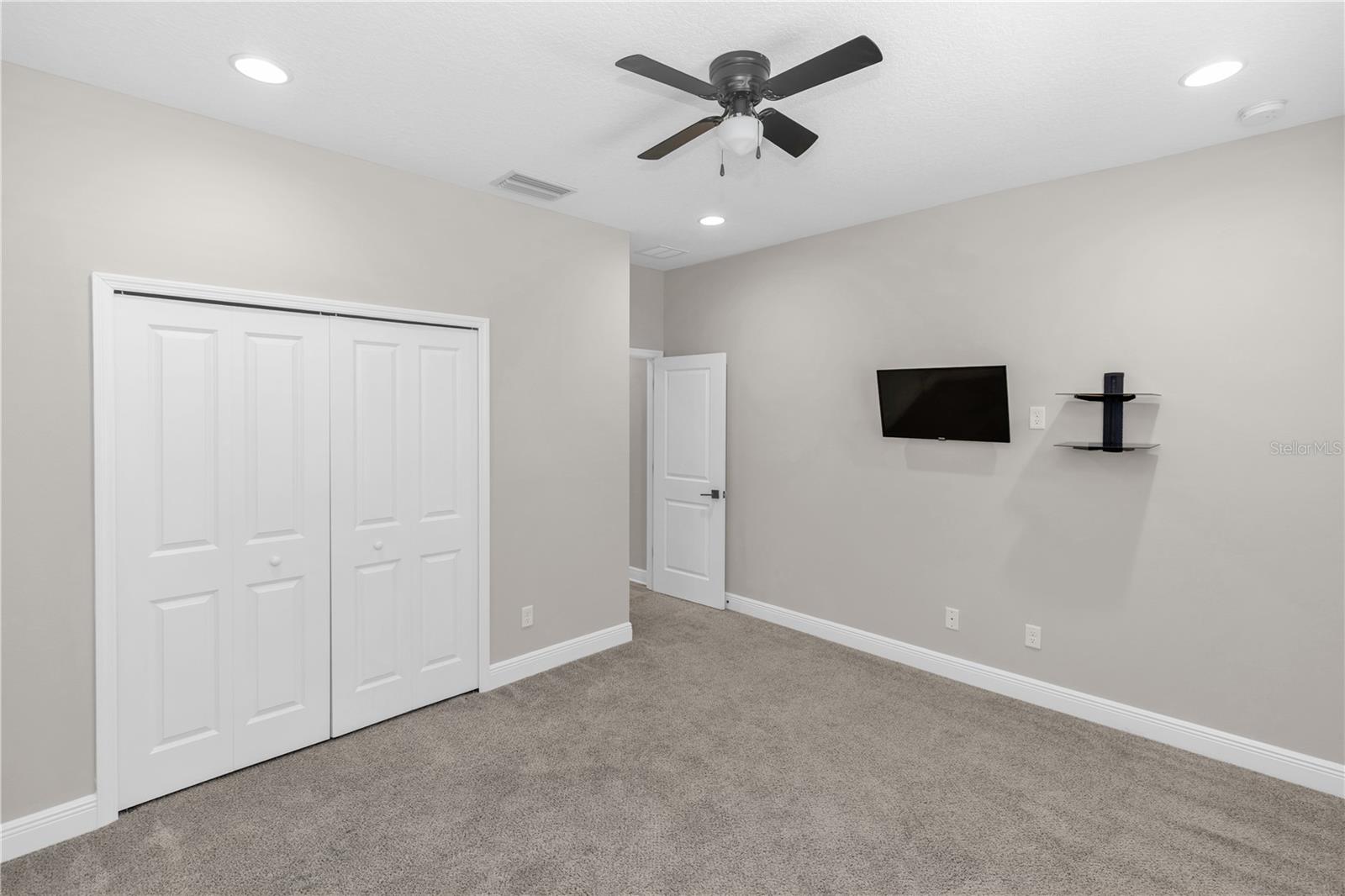 790 Hyperion Dr Property Photo 22