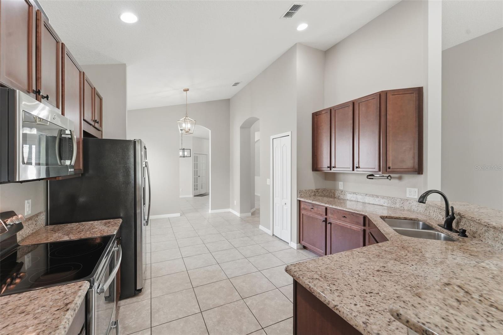 695 Champions Gate Blvd Property Photo 12