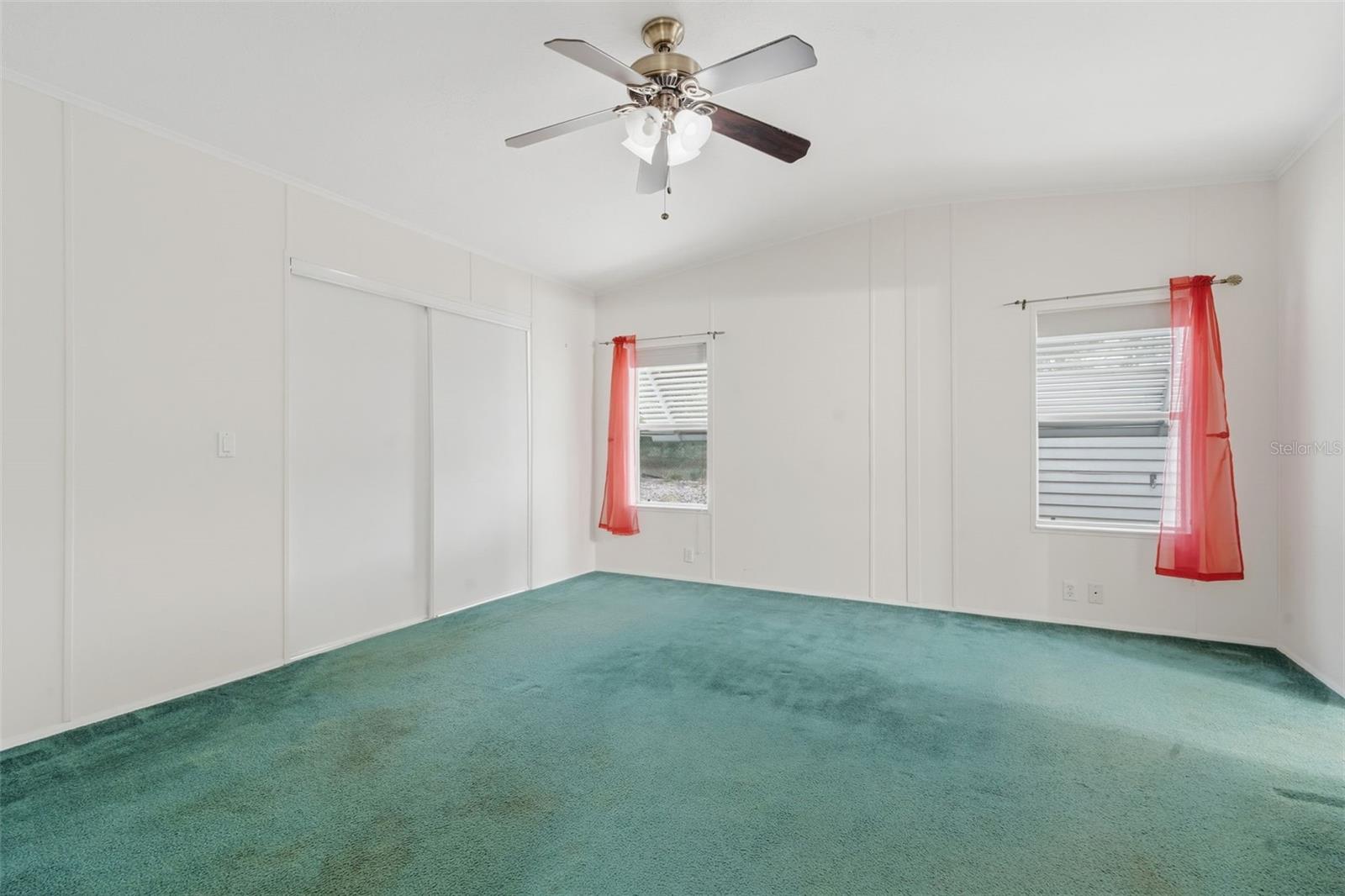 V4949483 Property Photo 28