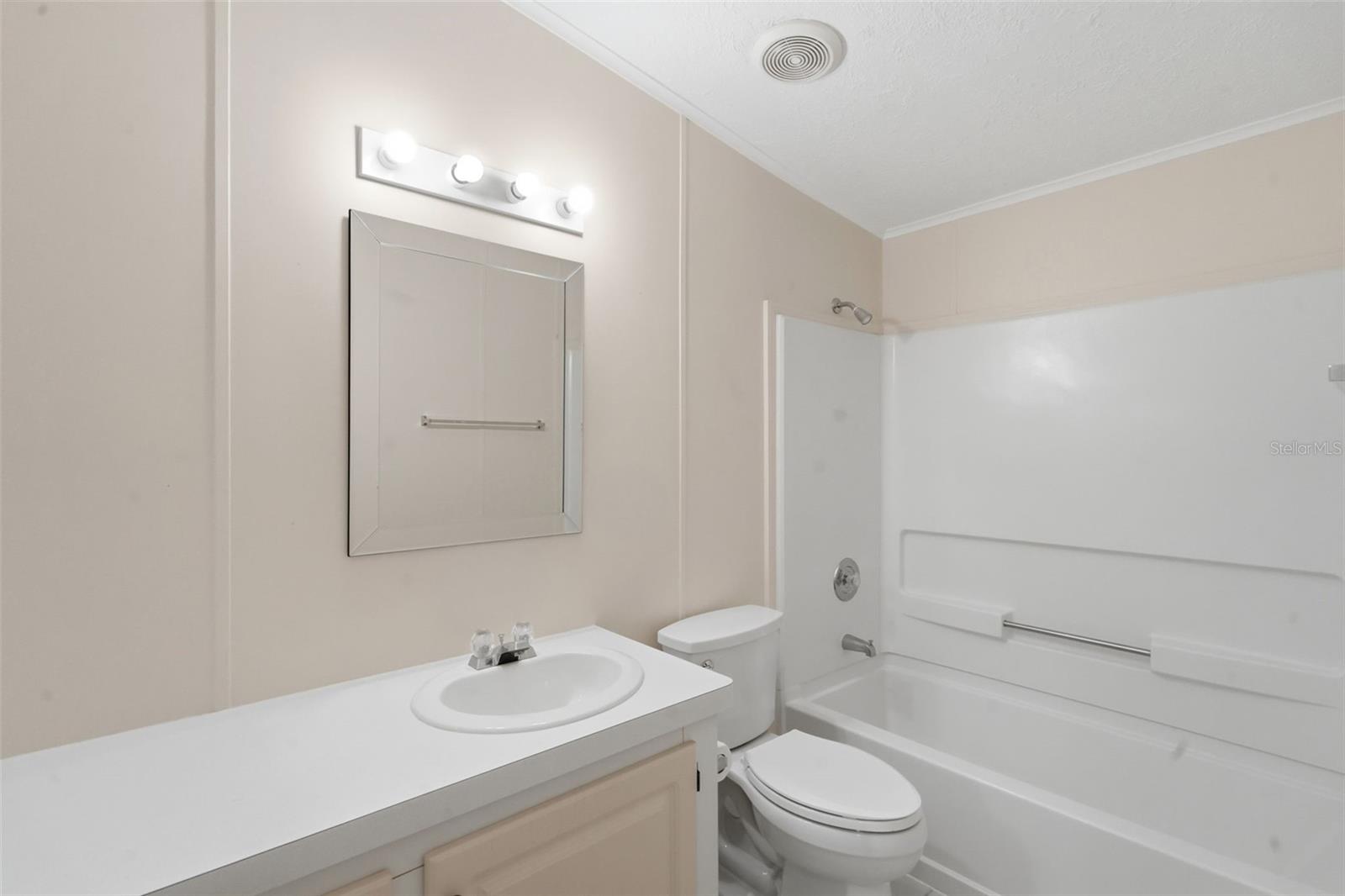 V4949483 Property Photo 30