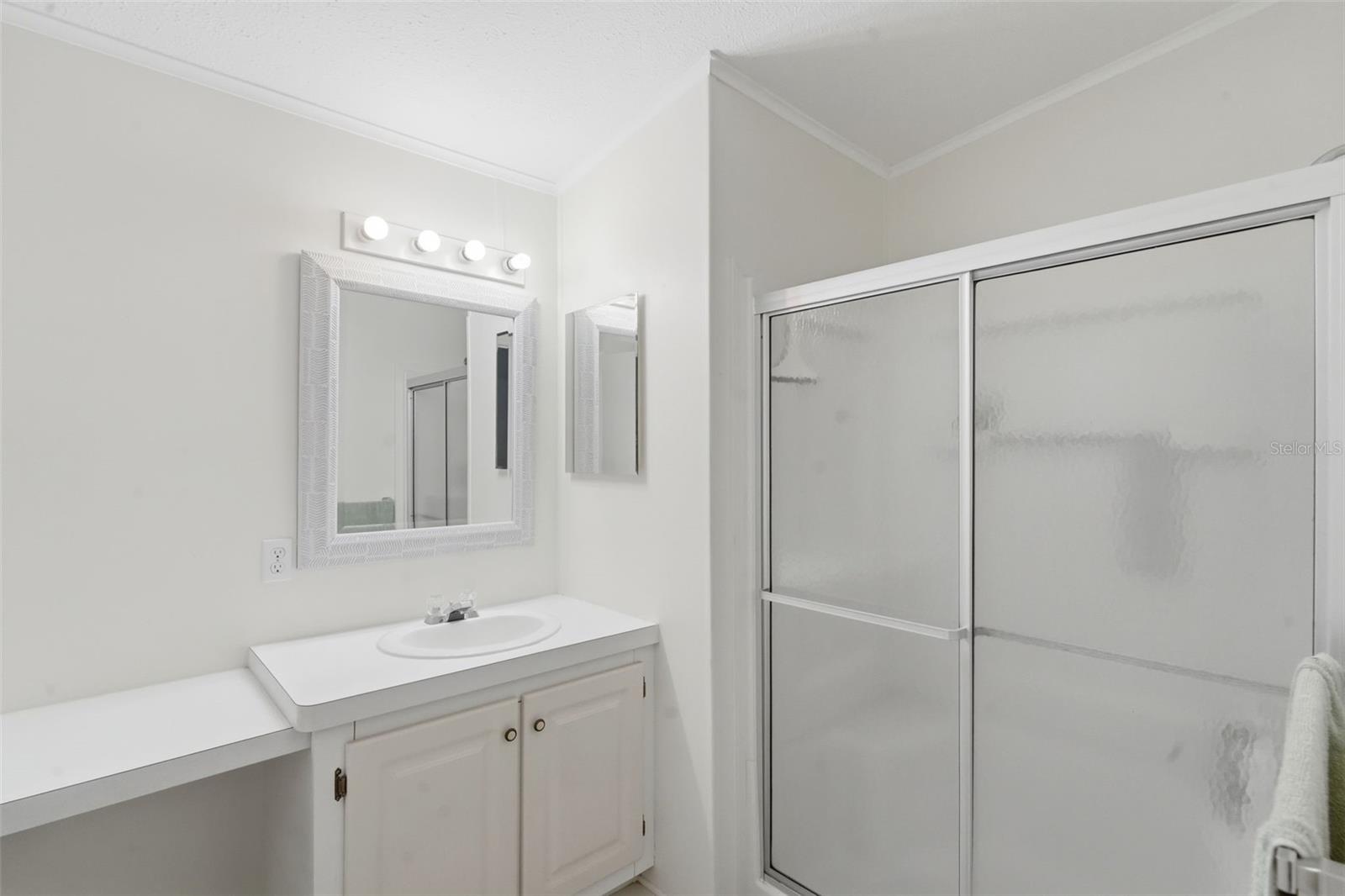 V4949483 Property Photo 34