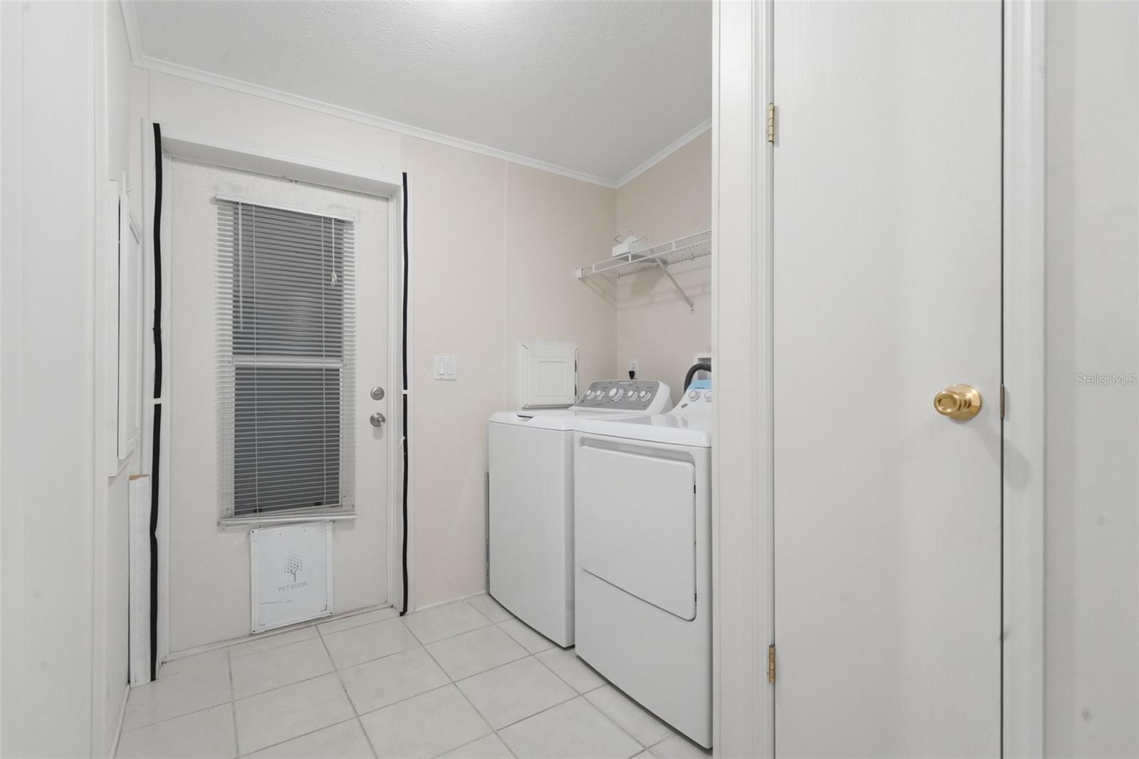 V4949483 Property Photo 44