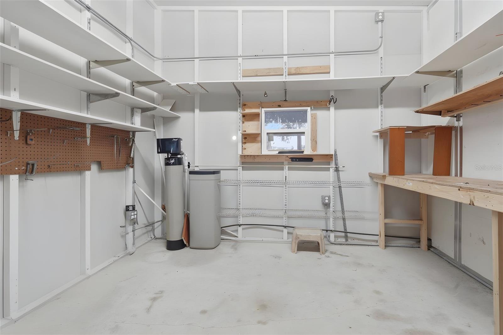 V4949483 Property Photo 47