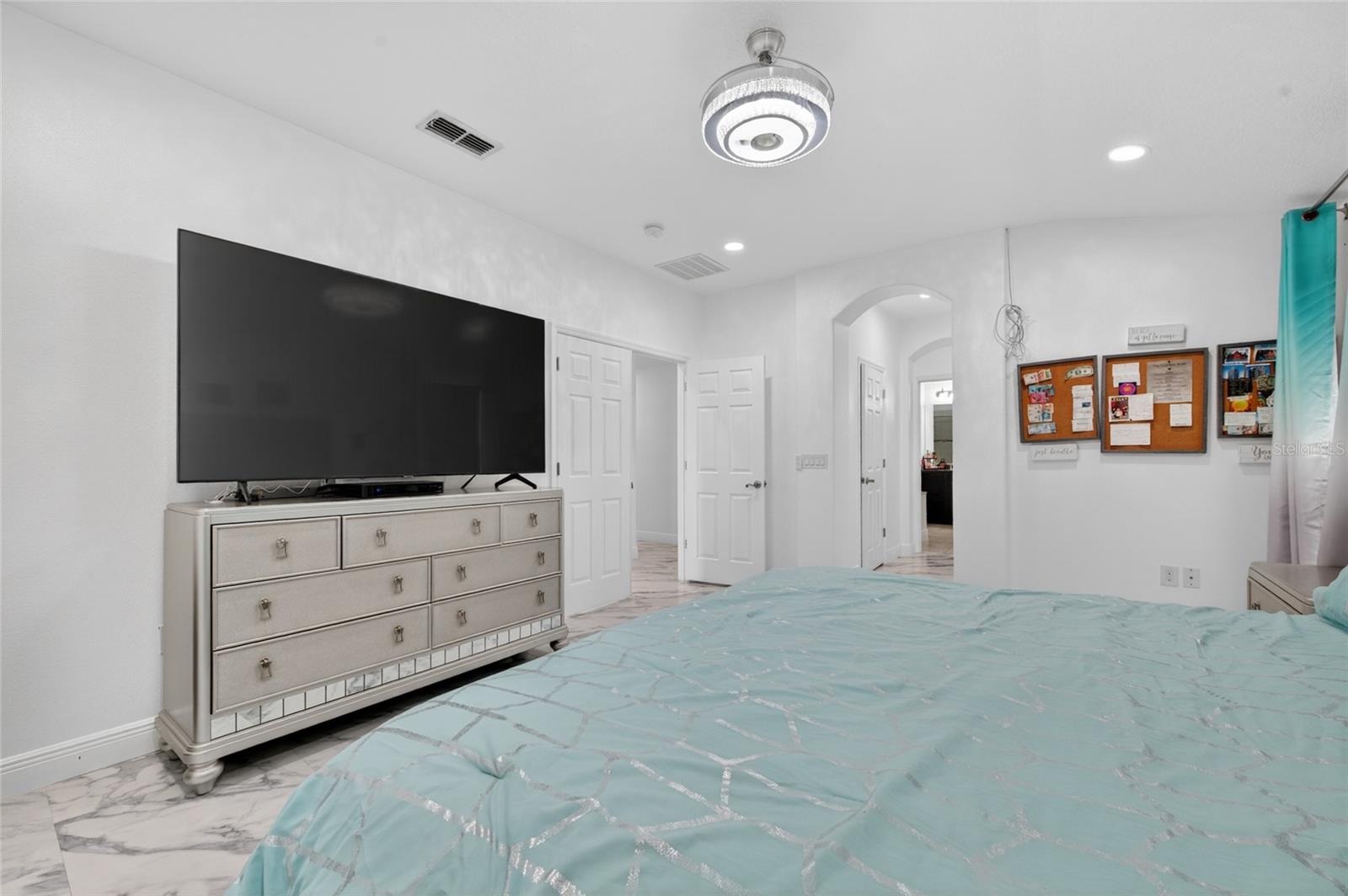 1801 Waterside Oaks Dr Property Photo 23