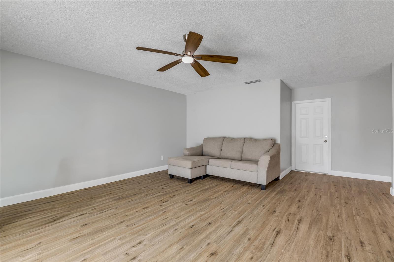 3655 Dame St Property Photo 10