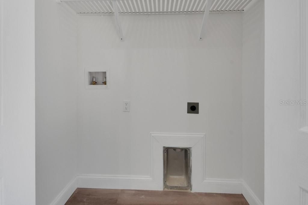558 Wallace St Property Photo 22