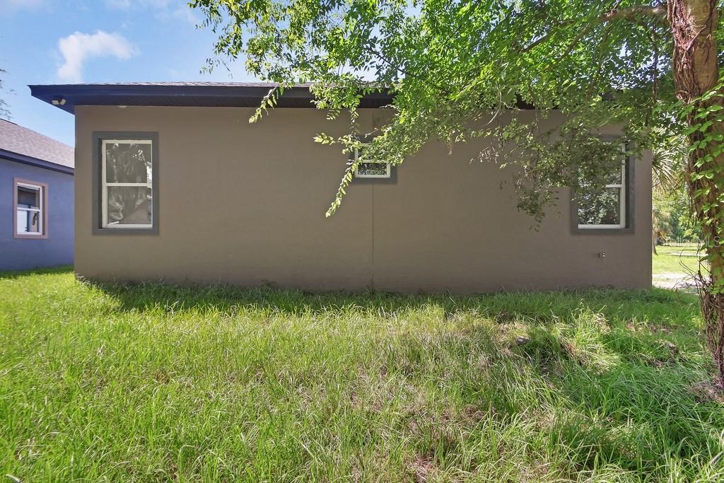 558 Wallace St Property Photo 26