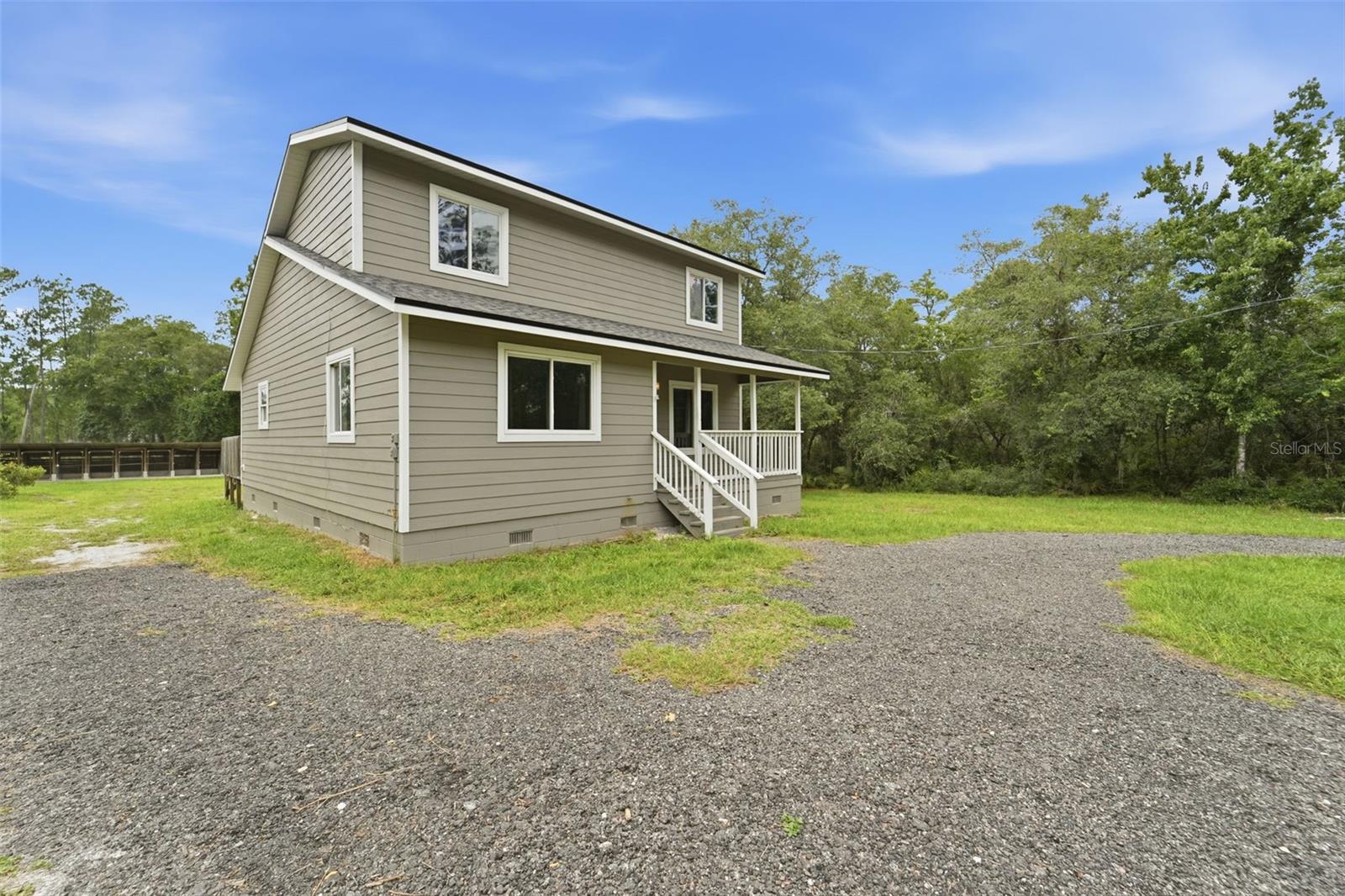 41707 Aspen St Property Photo 3