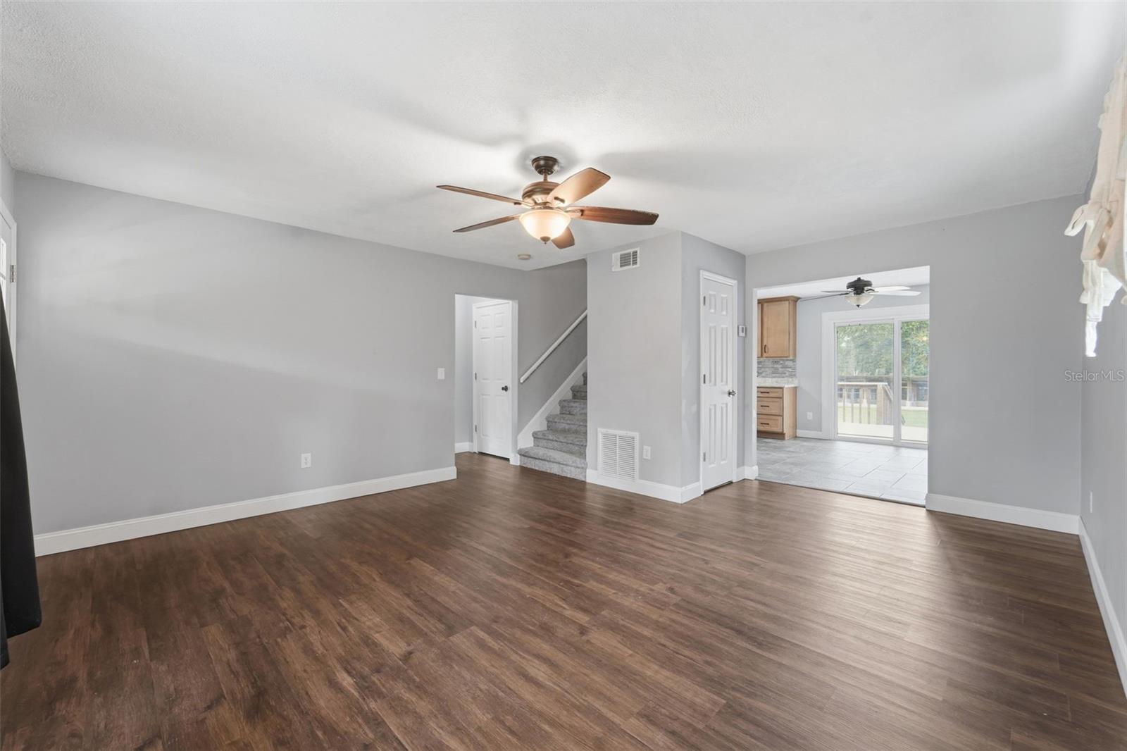 41707 Aspen St Property Photo 6