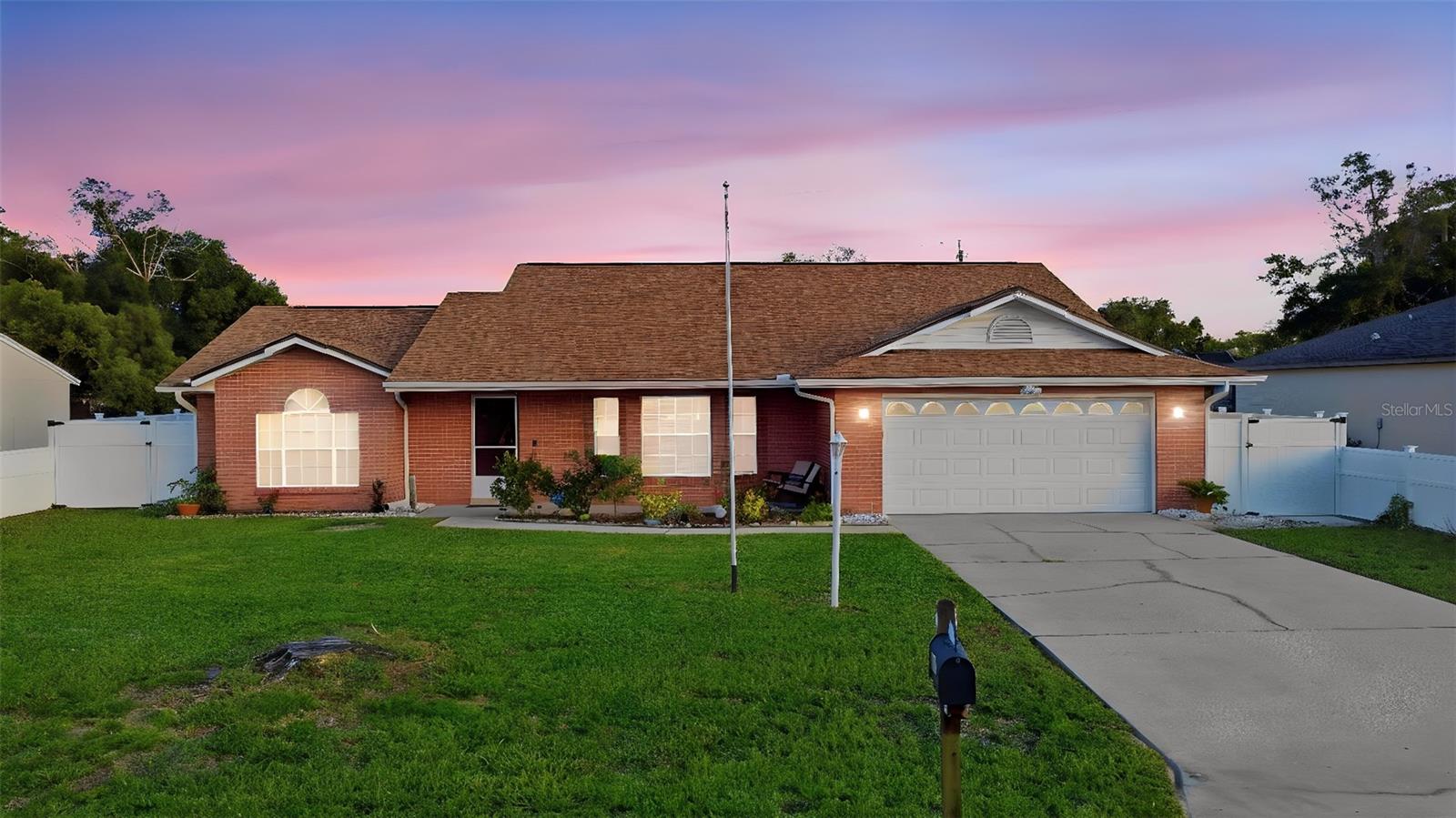 2287 Belen Dr Property Photo 1