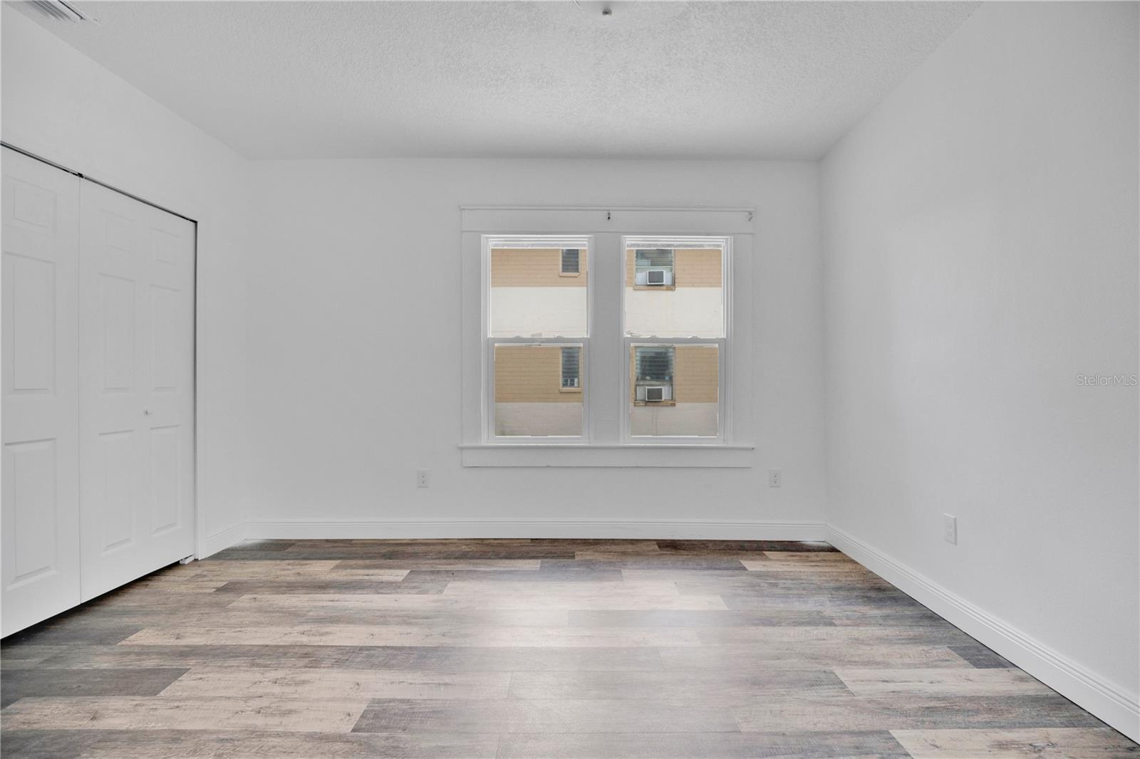 547 N Ridgewood Ave Property Photo 21