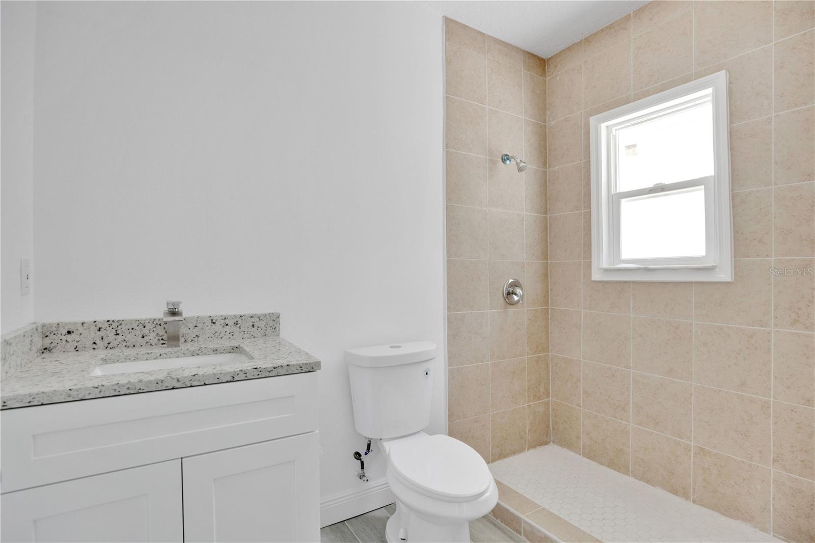 547 N Ridgewood Ave Property Photo 25