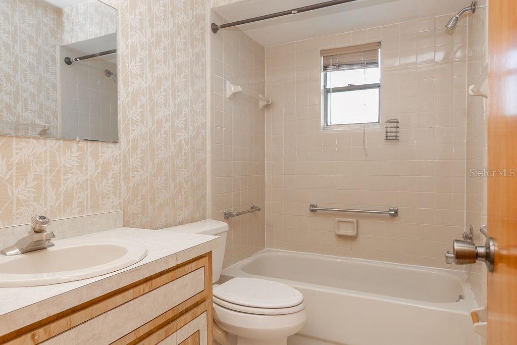 919 E Michigan Ave Property Photo 14