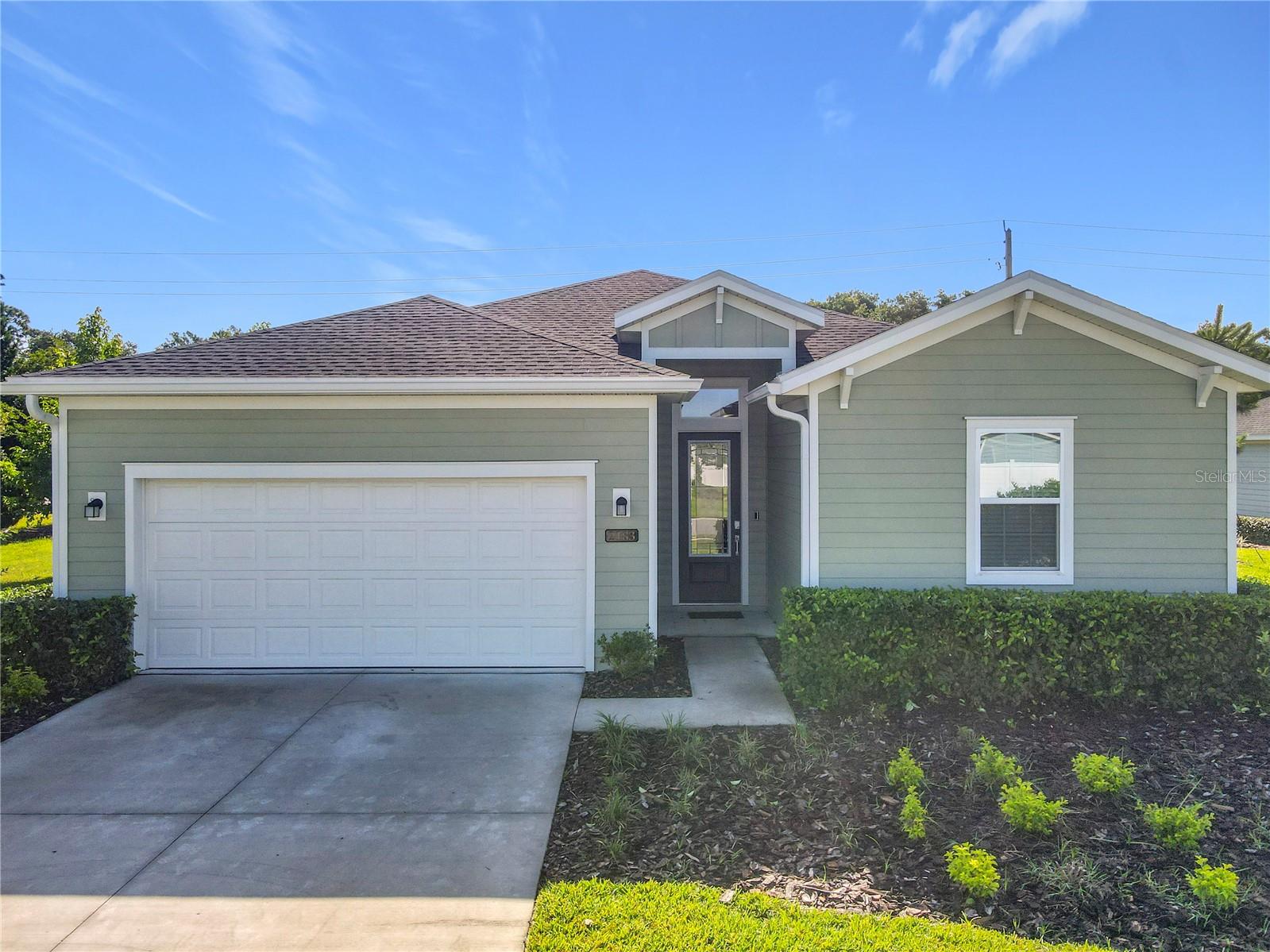 2183 Raglan Cir Property Photo 2