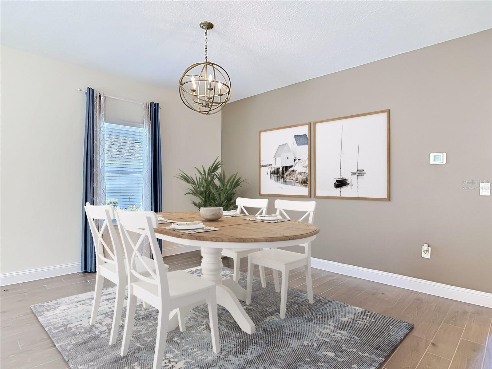 2183 Raglan Cir Property Photo 8
