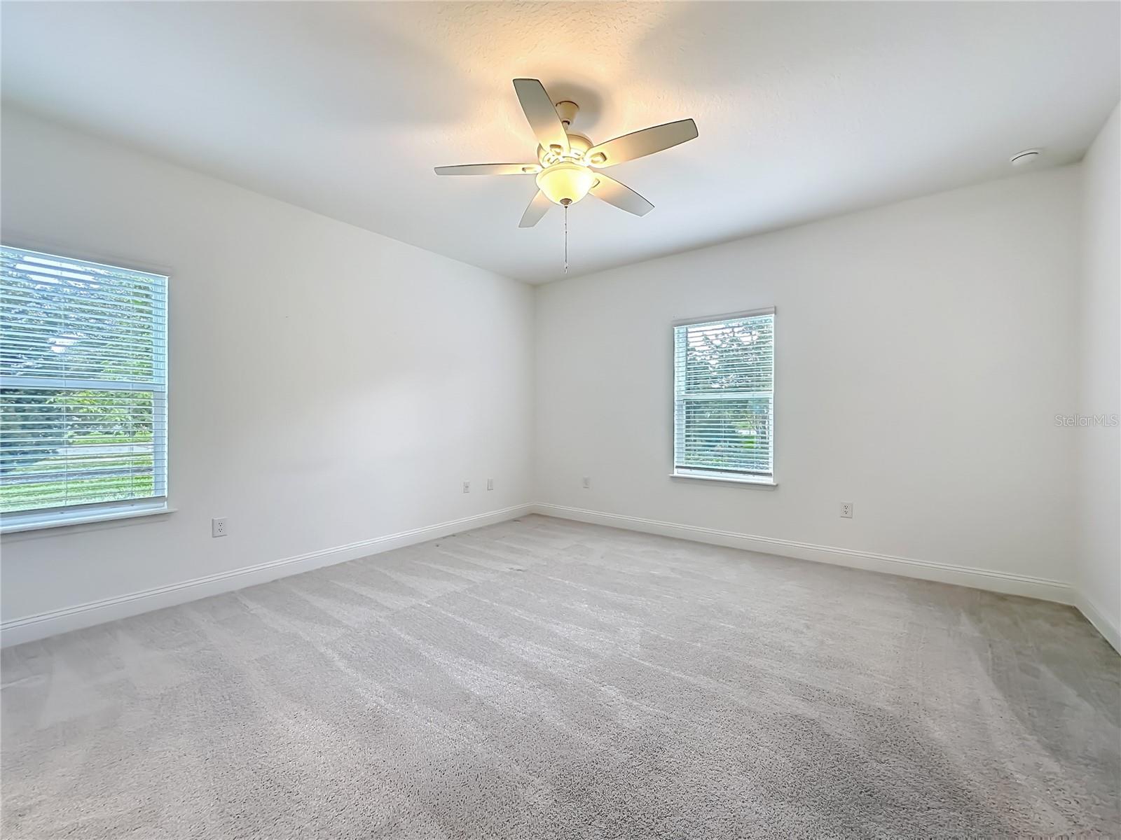 2183 Raglan Cir Property Photo 25