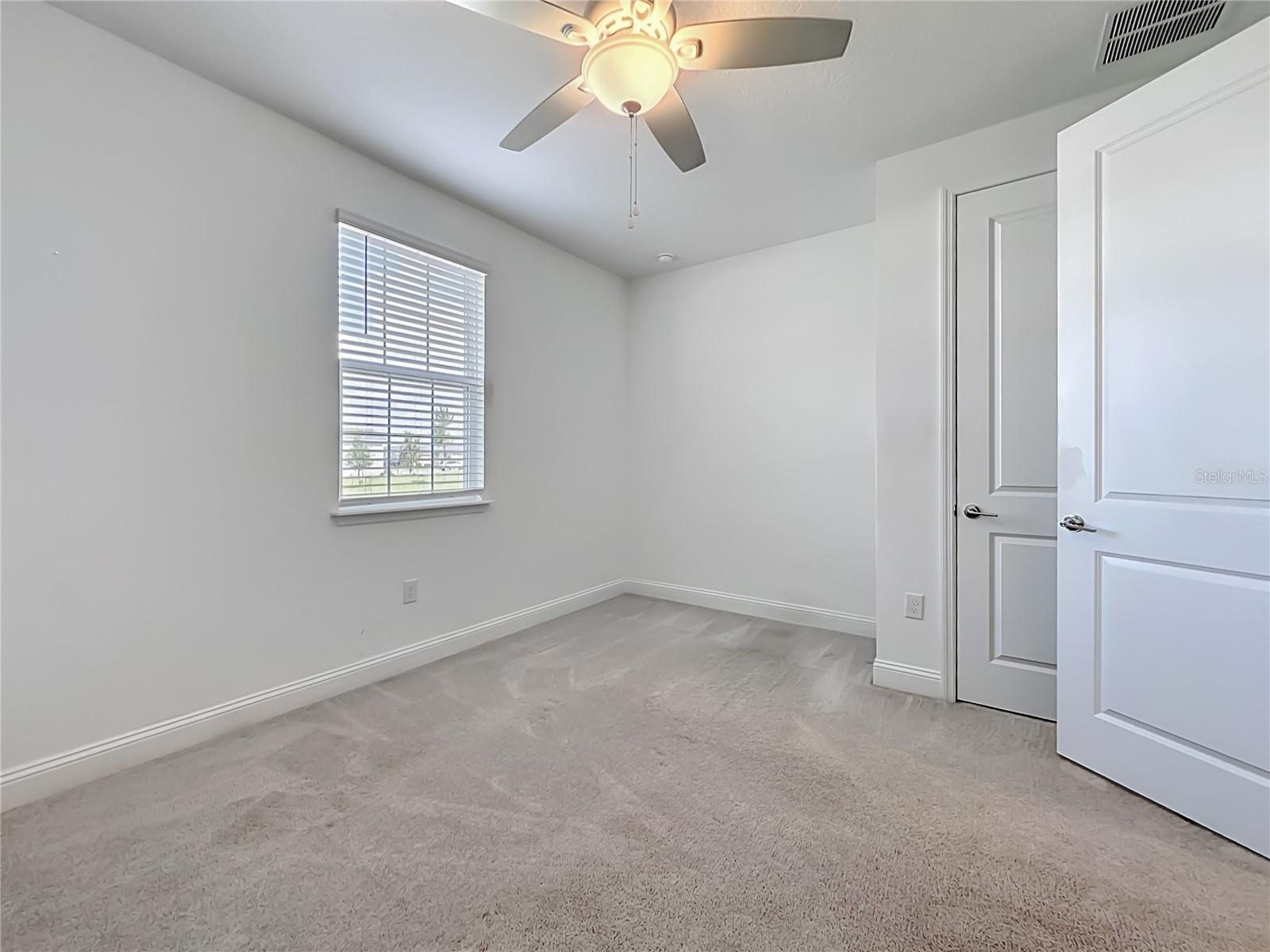 2183 Raglan Cir Property Photo 38