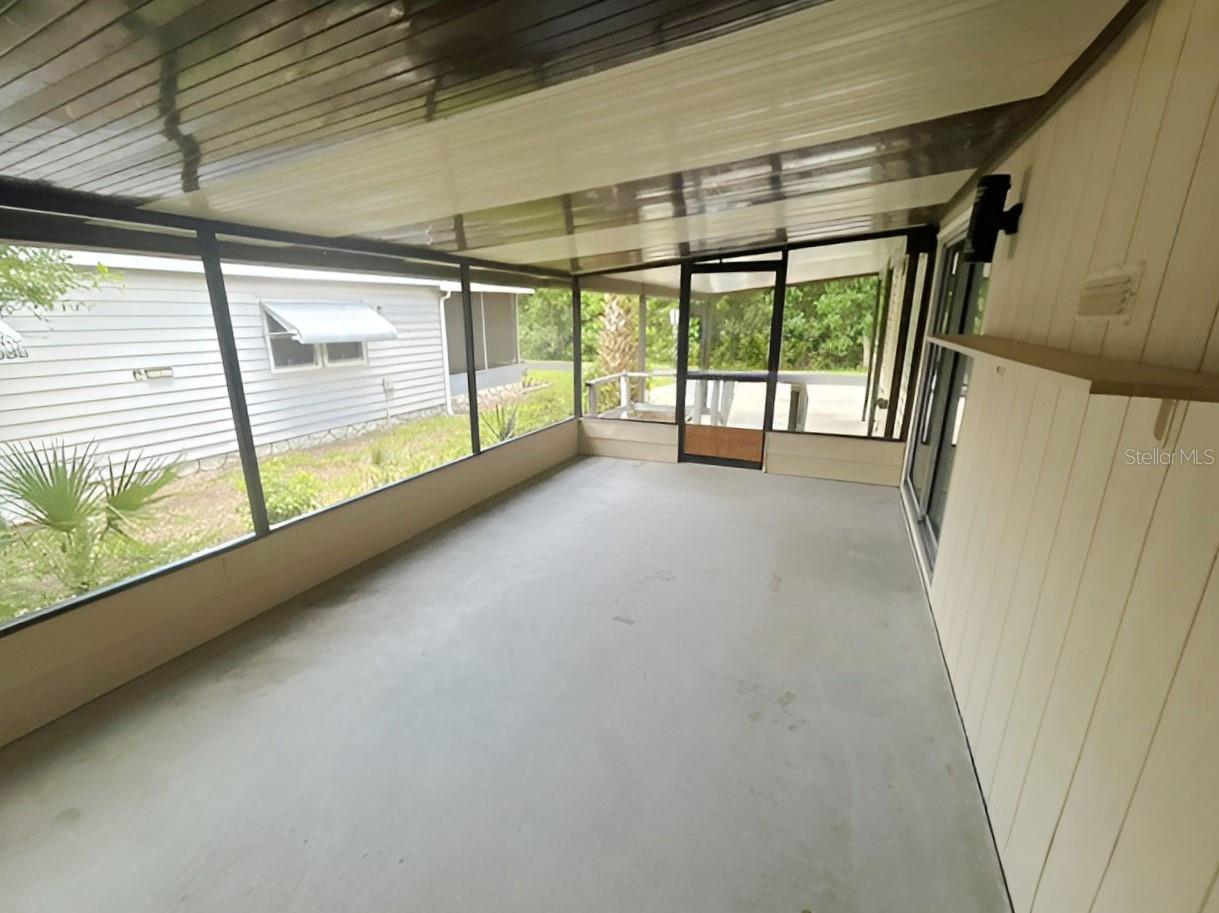170 Palm Dr Property Photo 4