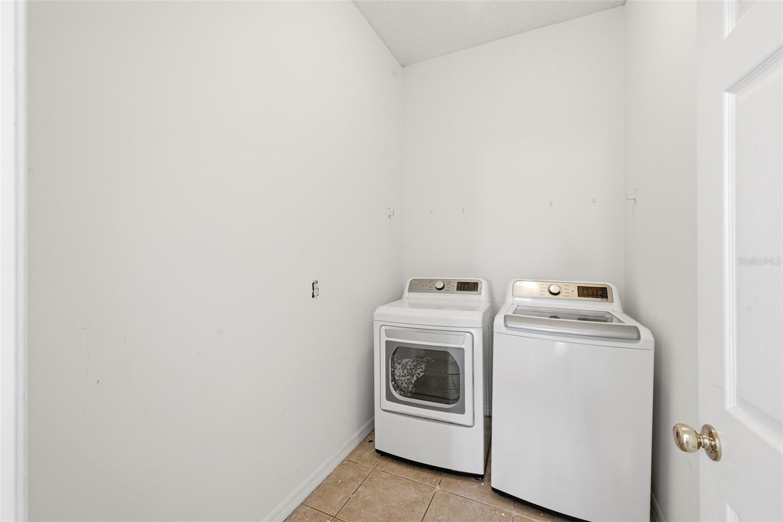 1518 Sun Meadow Dr Property Photo 46